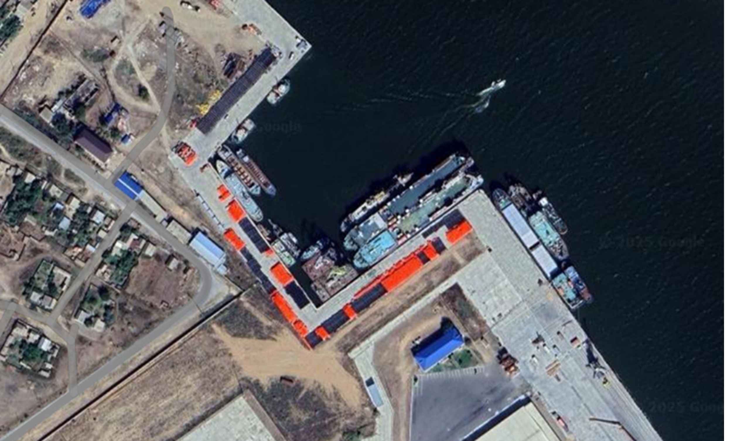 Ukraine Strikes 'Important' Russian Seaport Ahead of Trump-Putin Meeting