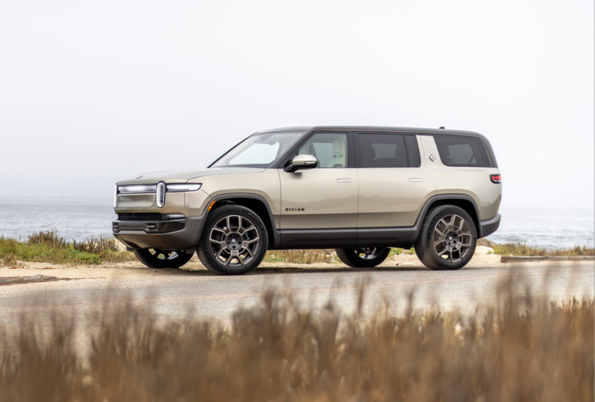 Rivian R1S Pebble Beach