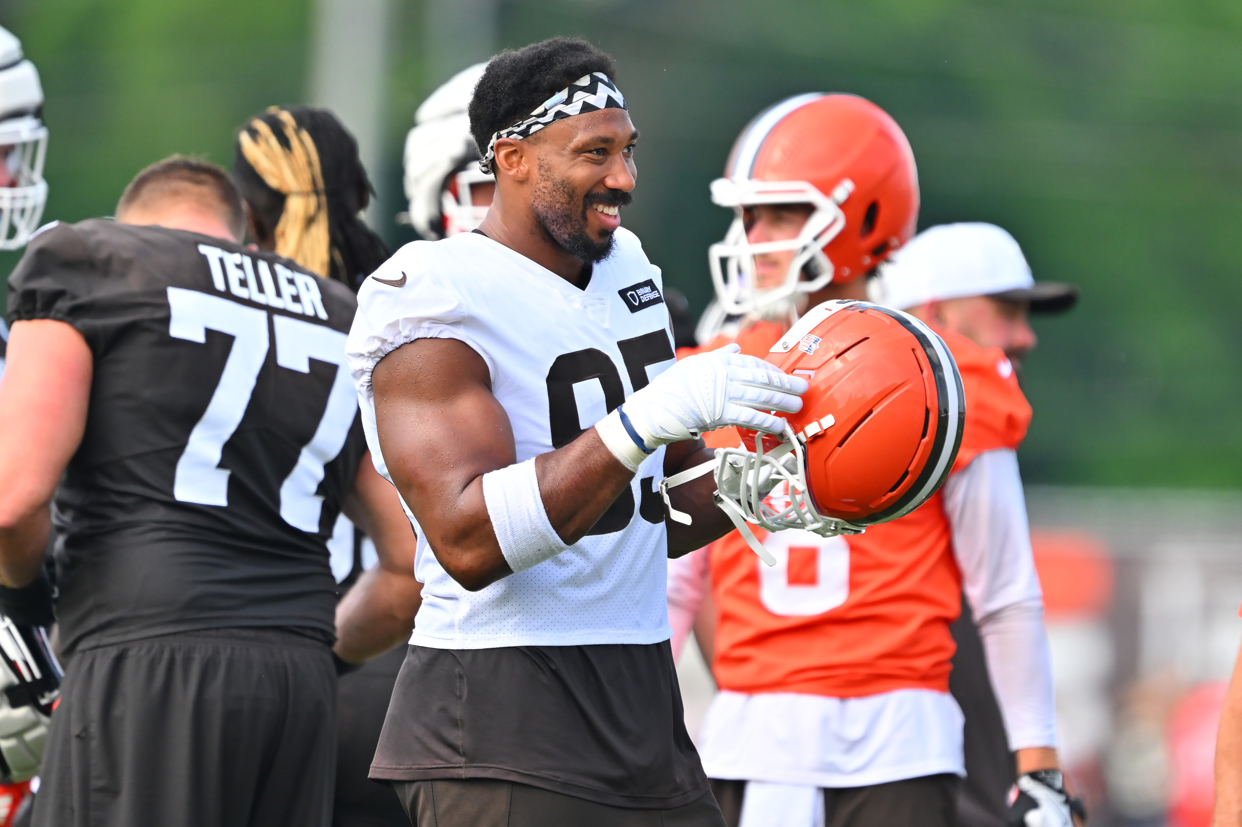 Eagles Star Credits Myles Garrett for Sharpening His Game