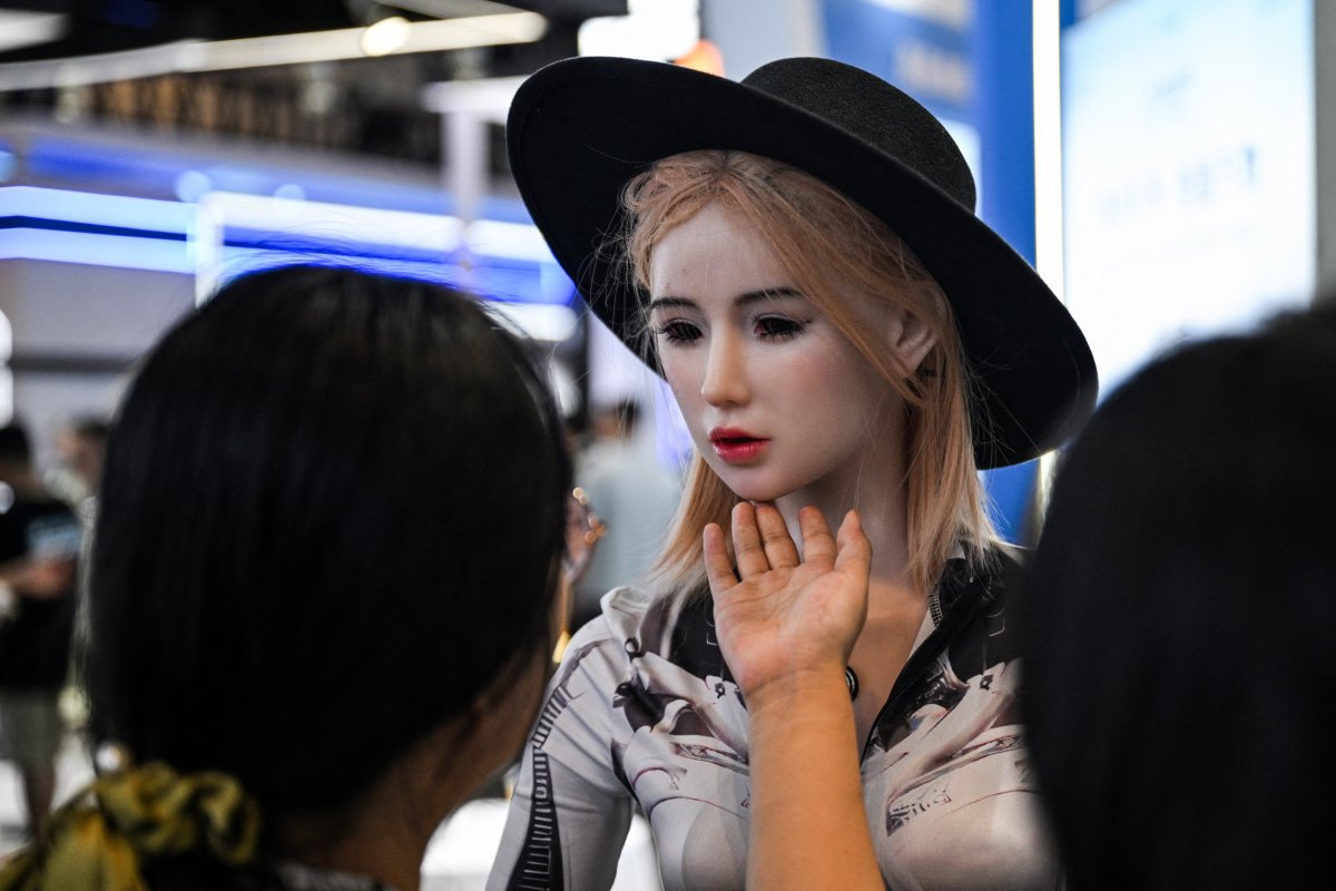 Humanoid Robot Seen at Shanghai World Expo