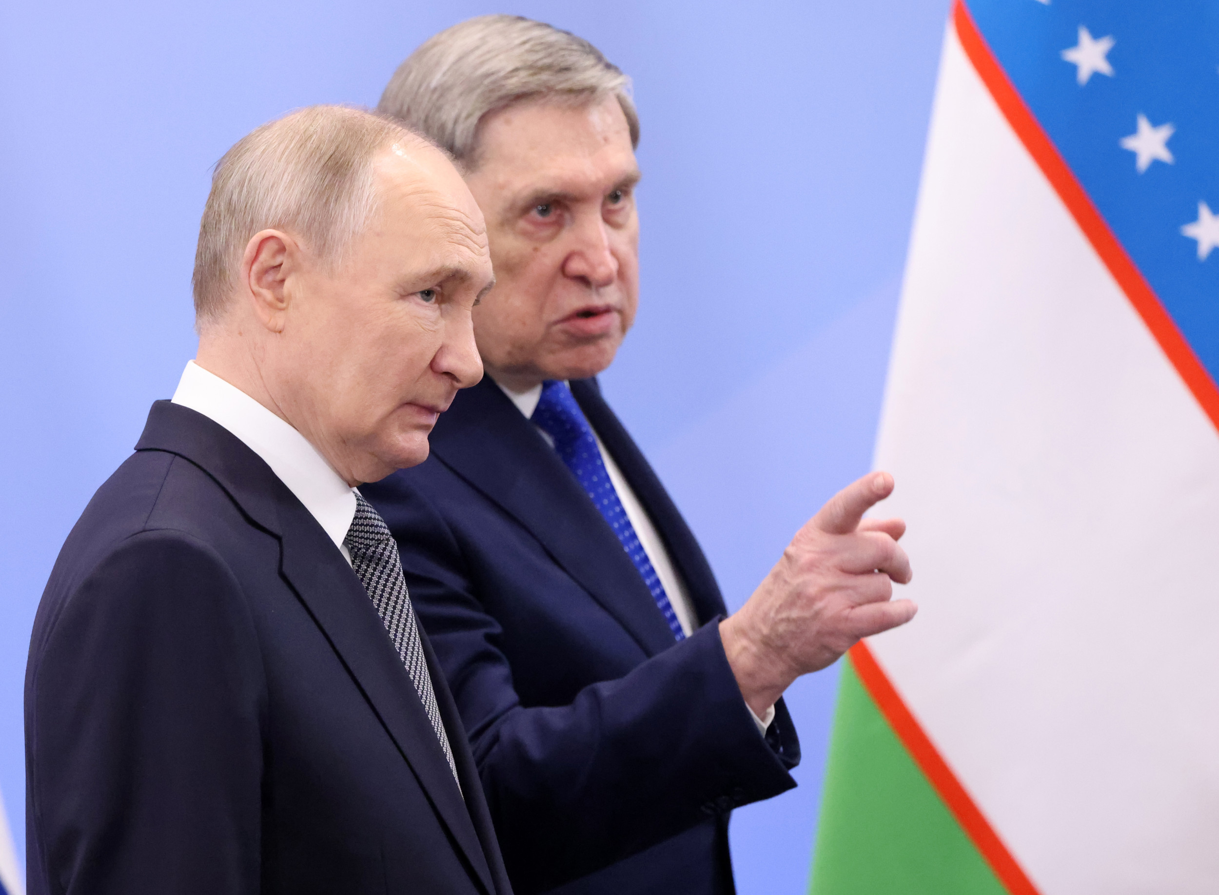 https://d.newsweek.com/en/full/2704936/putin-ushakov.jpg