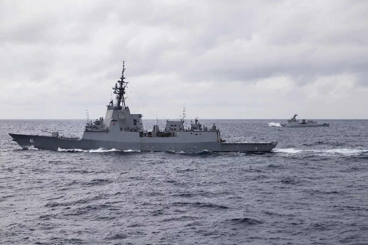 https://d.newsweek.com/en/full/2705899/hmas-brisbane-joins-philippine-navy-drill.webp
