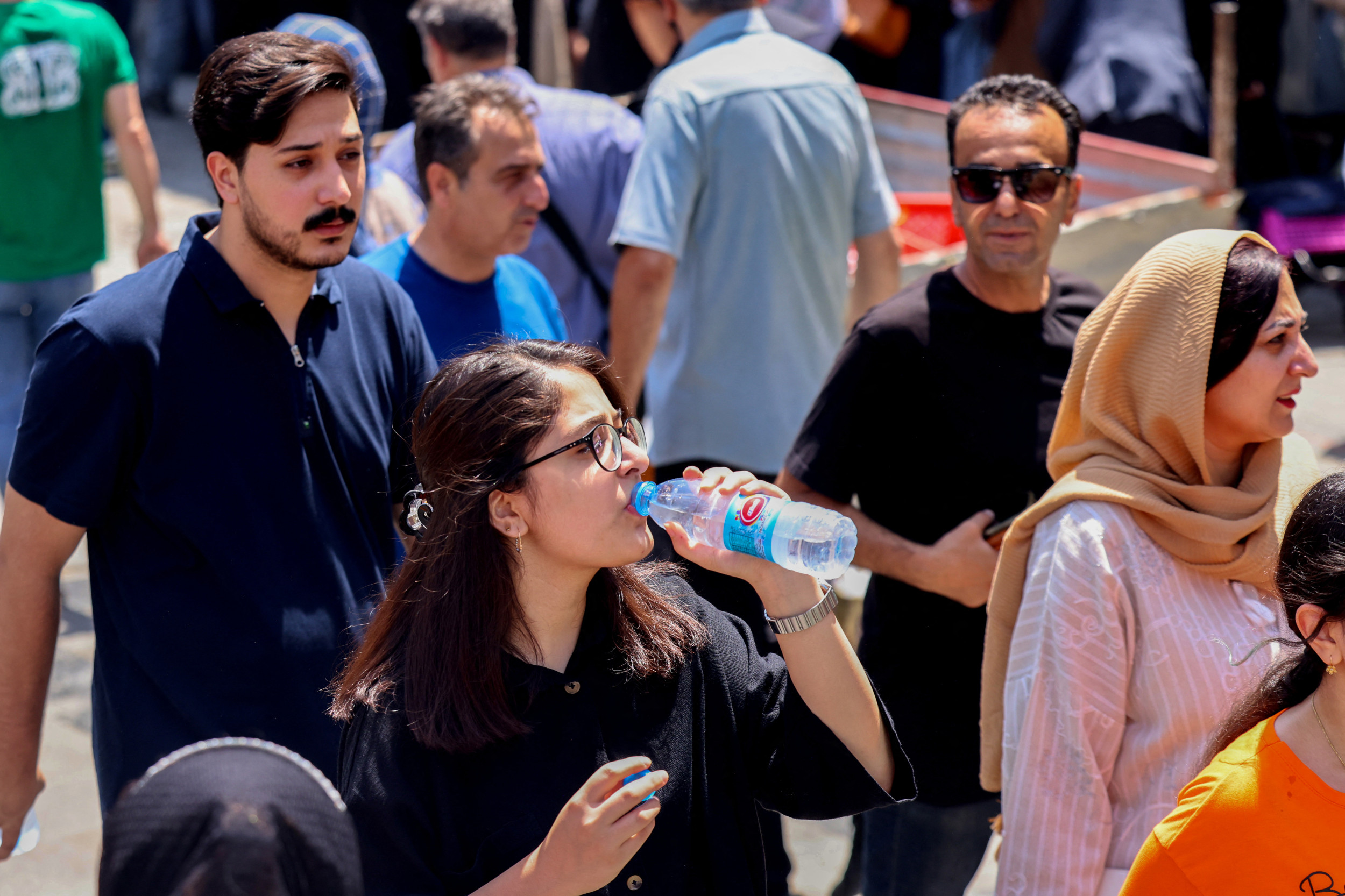 https://d.newsweek.com/en/full/2705979/iran-heatwave.jpg