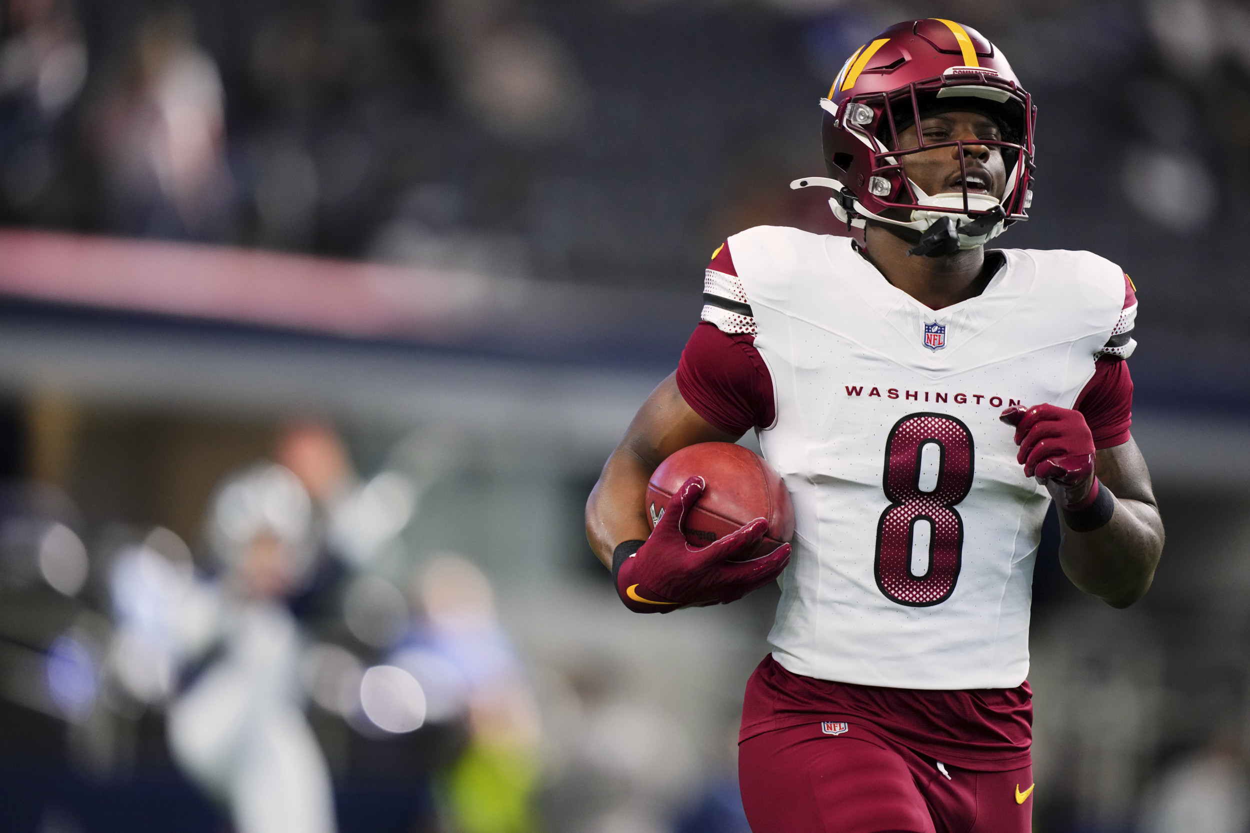 Bears Trade Pitch Swaps $17 Million OL for Upgrade at RB