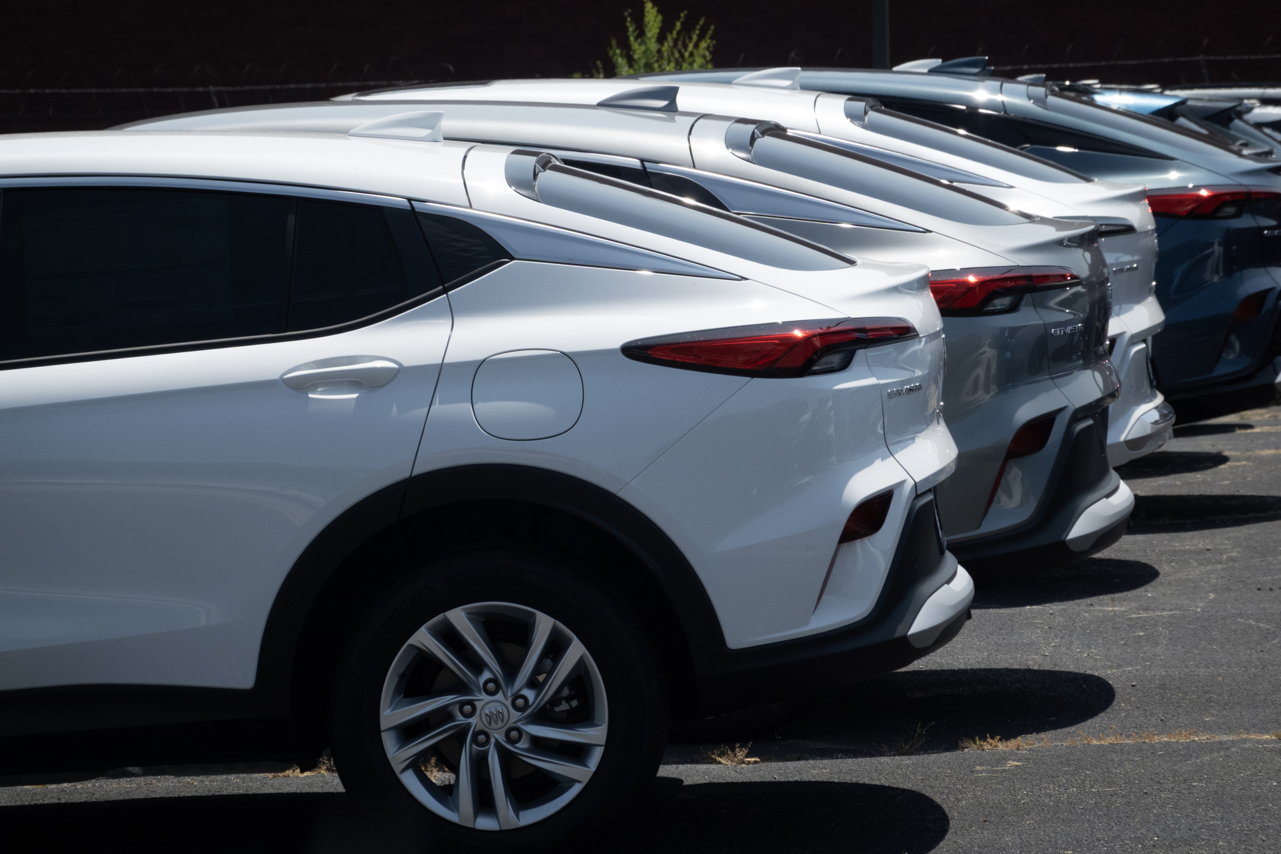 Kicking the Tires on a New Car? Buy It Now, Experts Say