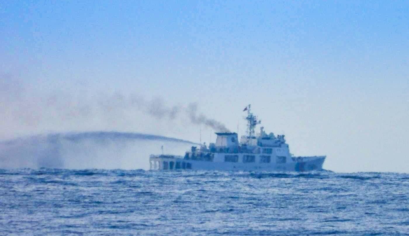Inilalagay ng China ang lakas sa pinagtatalunang tubig sa gitna ng mataas na pag -igting