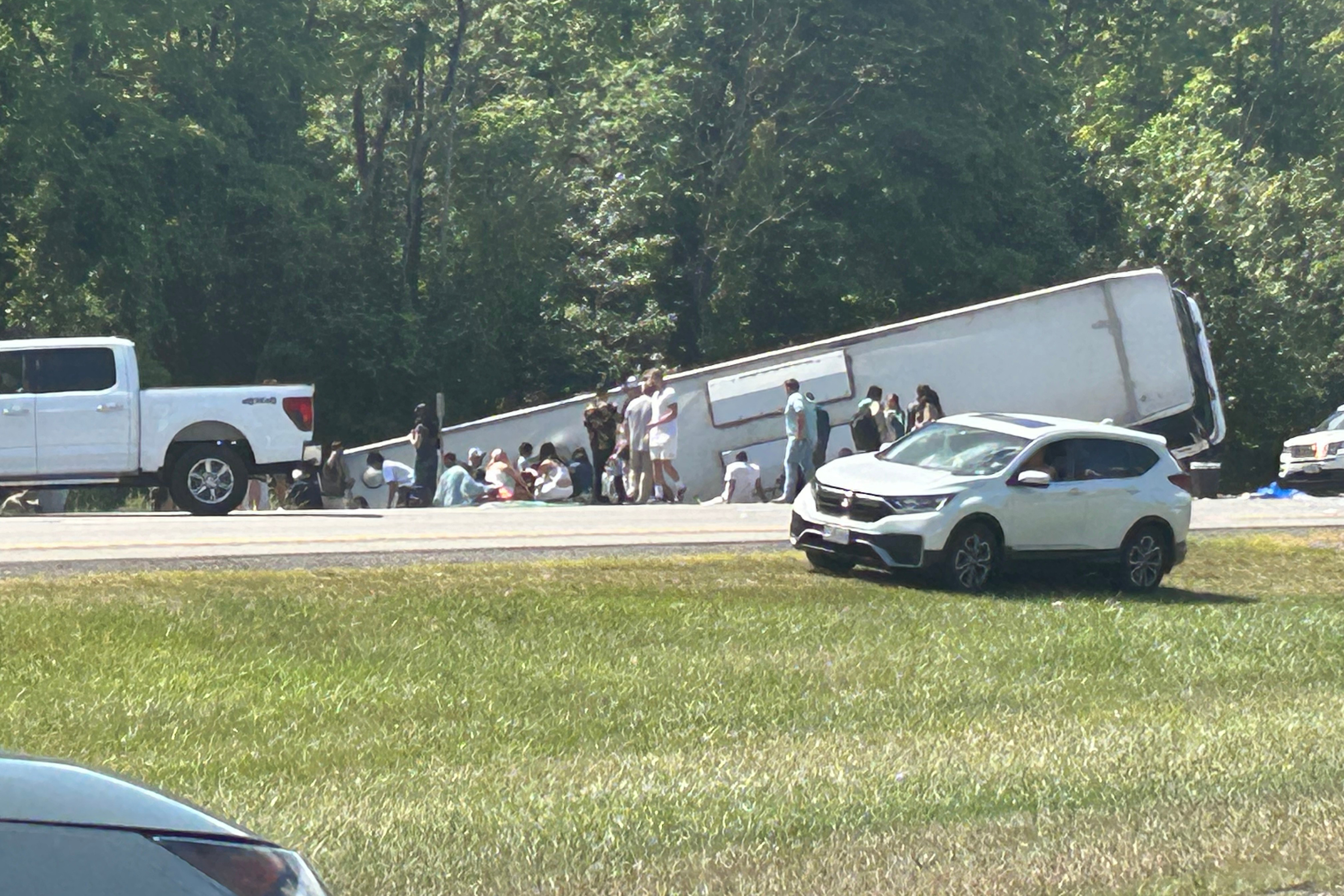 Tour Bus Crash Closes I-90 New York, Causes Multiple Injuries