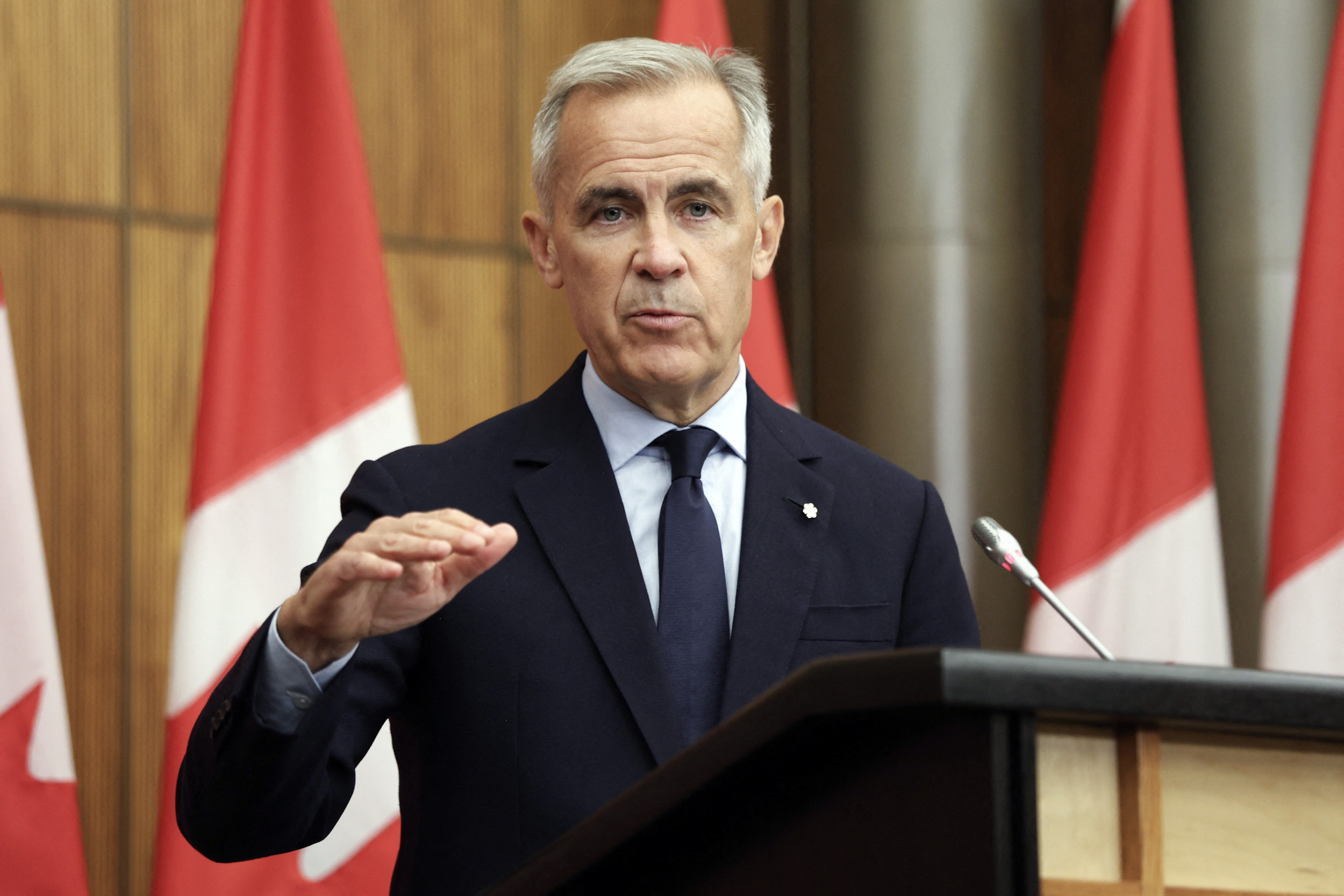 https://d.newsweek.com/en/full/2708485/mark-carney.jpg