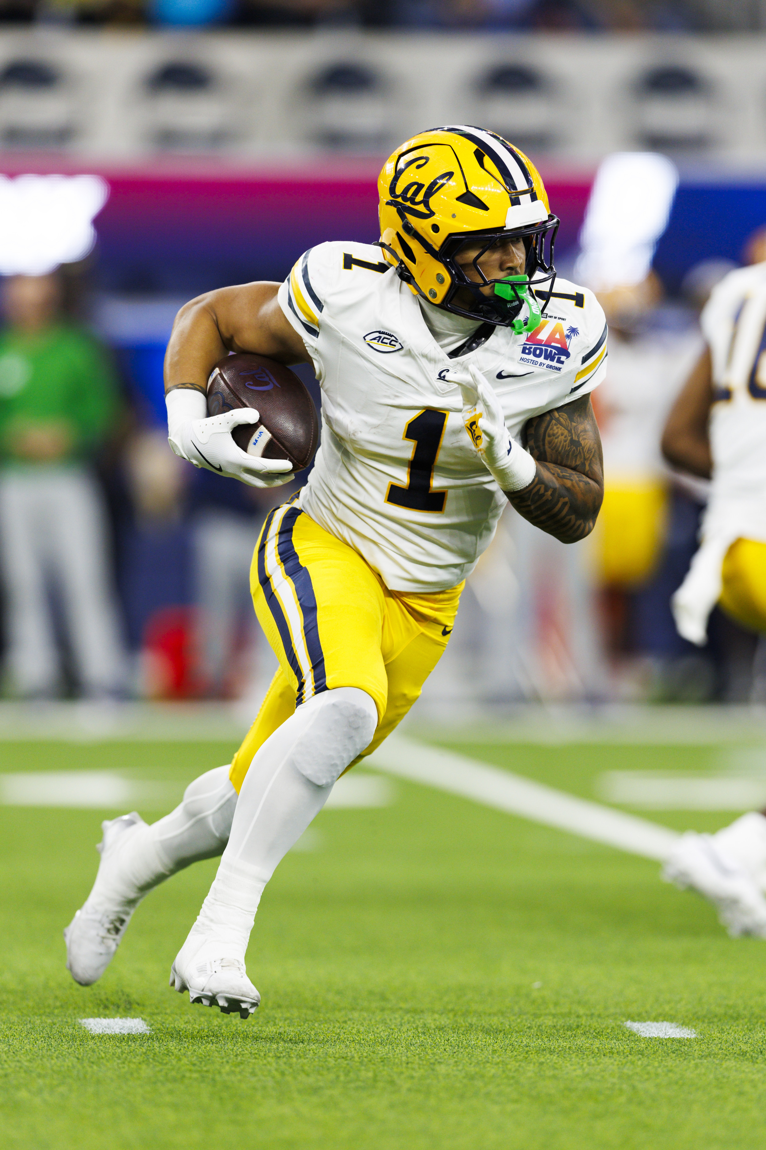 ESPN Analyst Compares Oklahoma Running Back Jaydn Ott to Super Bowl Champion Isiah Pacheco