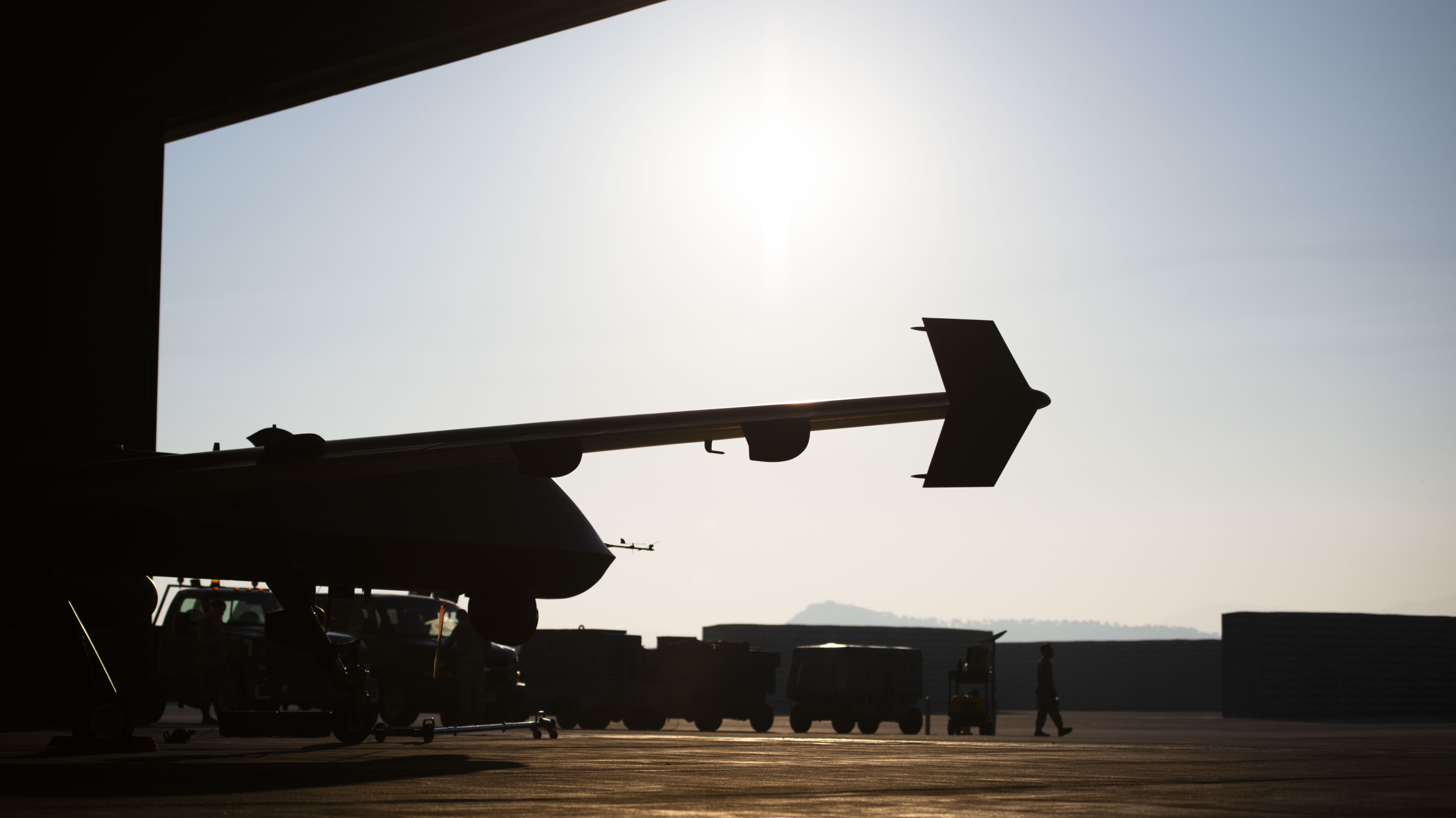 https://d.newsweek.com/en/full/2708928/us-reaper-drone-guangju-south-korea.jpg