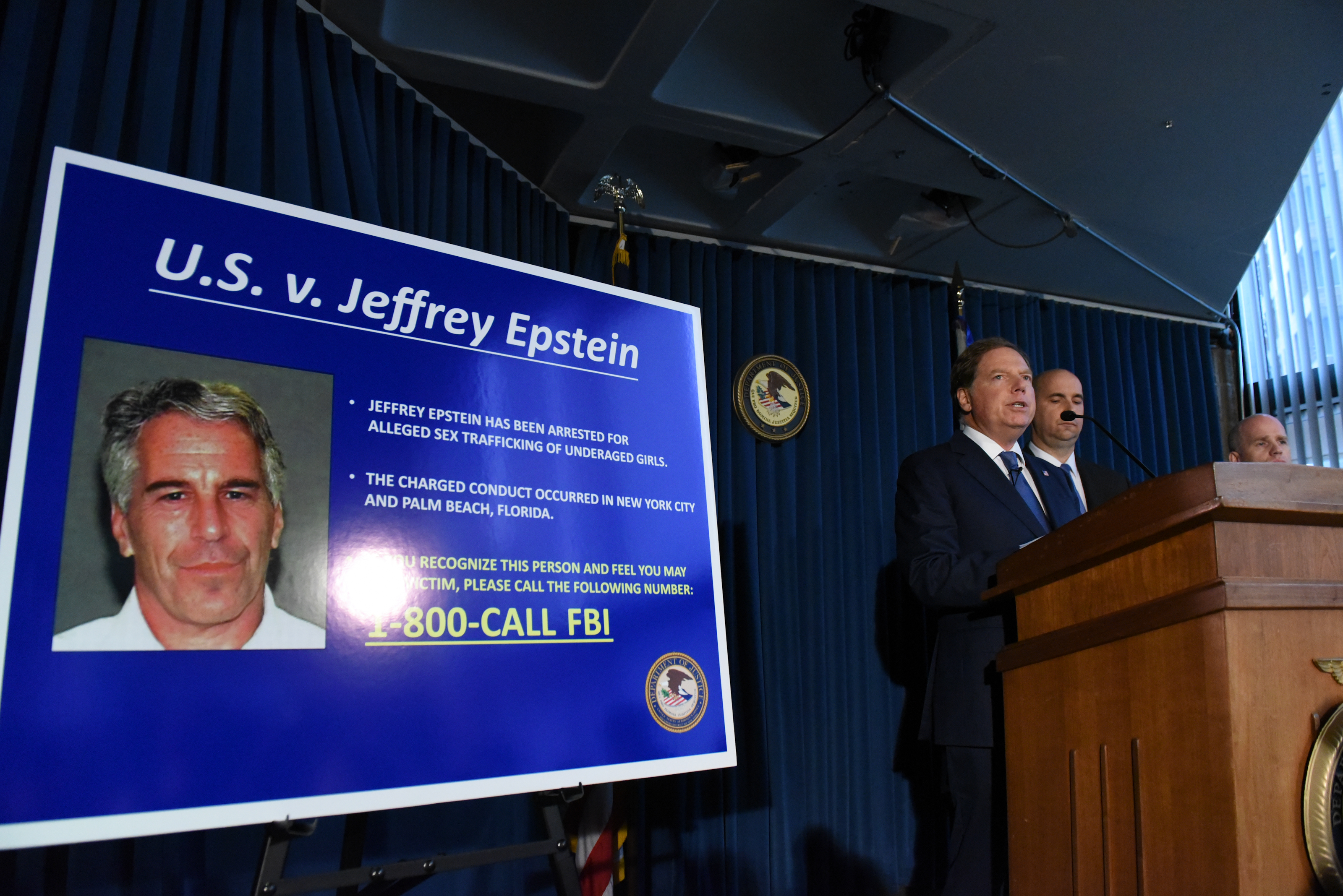 https://d.newsweek.com/en/full/2709180/jeffrey-epstein.jpg