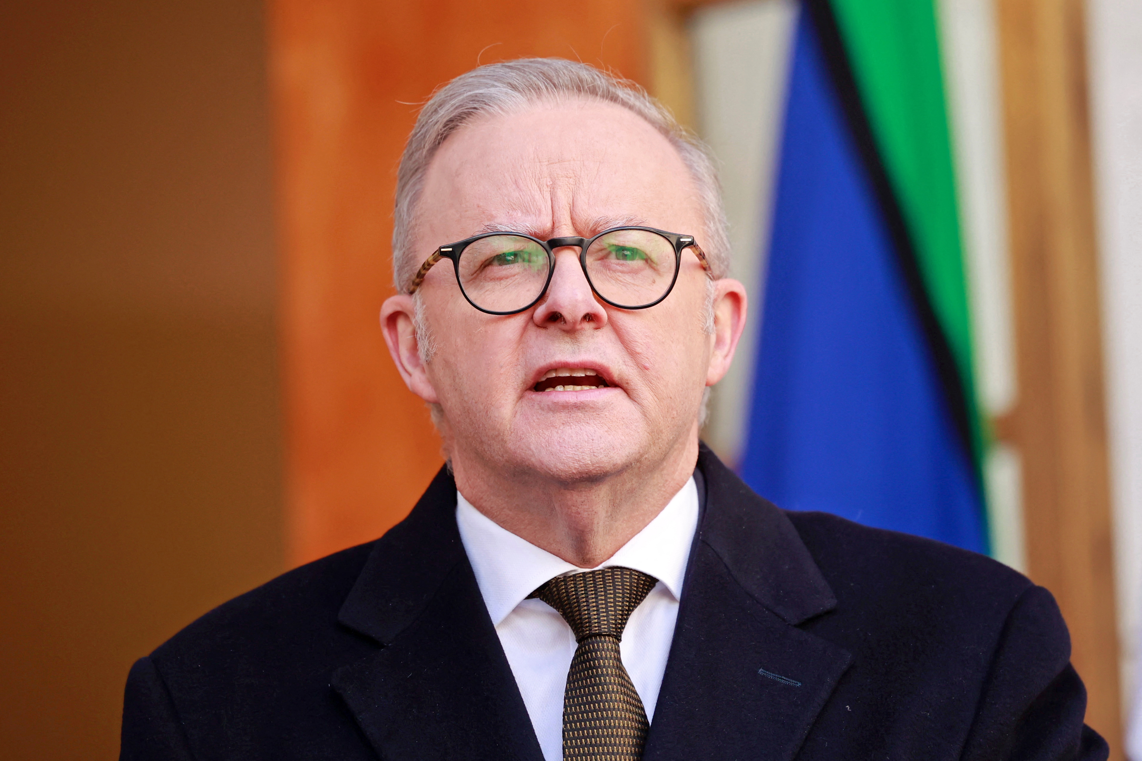 Australia expels Iran ambassador: "Totally unacceptable"