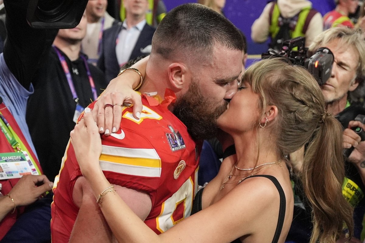 CBS Reporter's Reaction to Taylor Swift, Travis Kelce Engagement Goes Viral - Newsweek