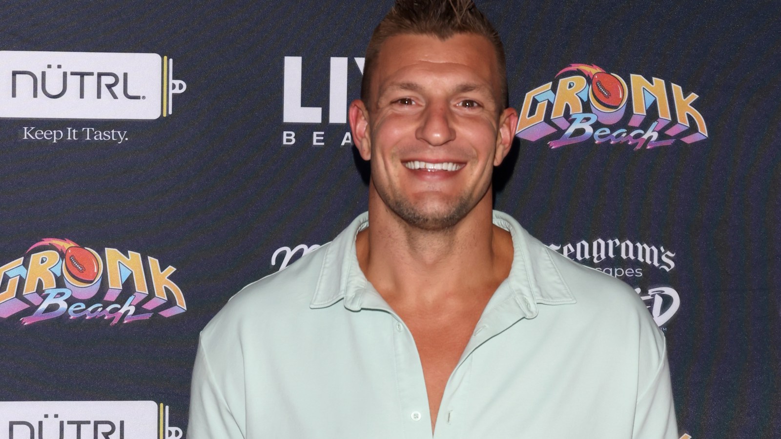 Rob Gronkowski Doesn't Hold Back About the Detroit Lions - Newsweek