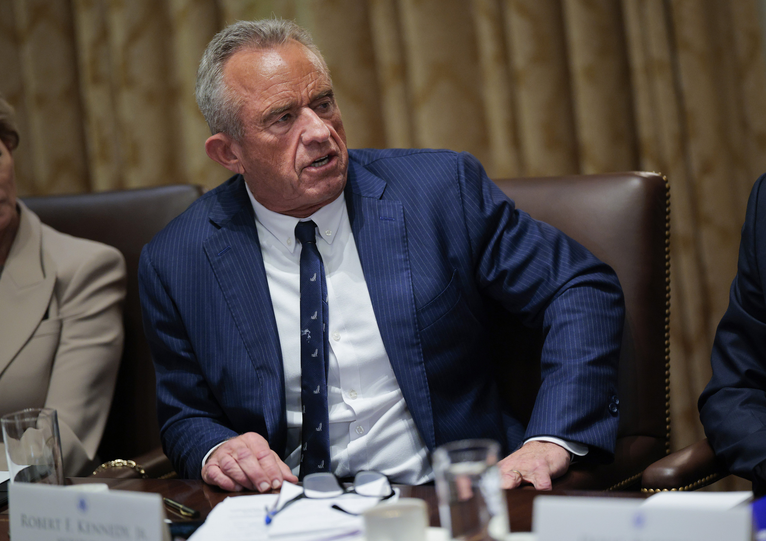 Senator Murray Calls for RFK Jr. Firing Amid CDC Leadership Exodus
