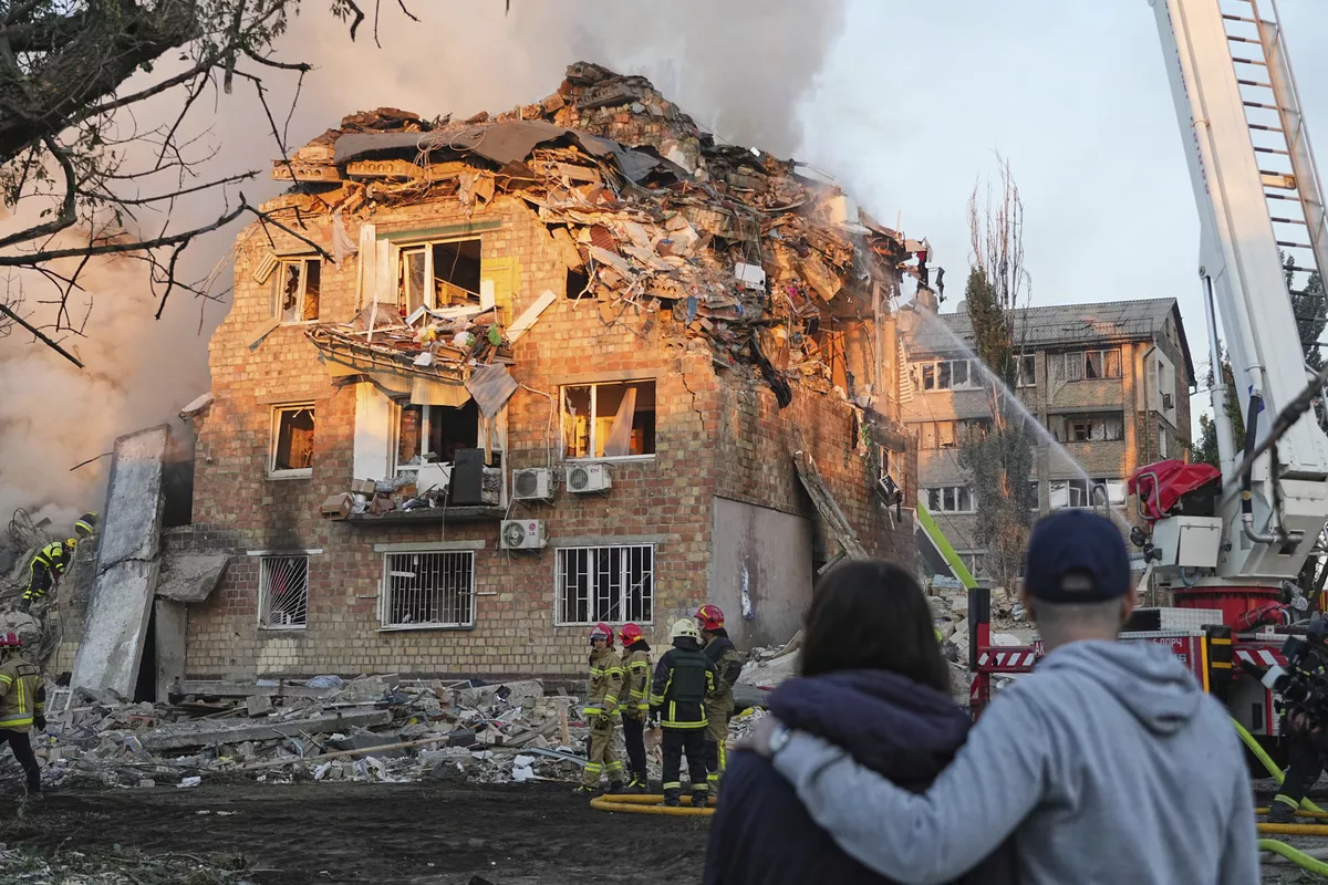 https://d.newsweek.com/en/full/2710977/kyiv-thursday.webp