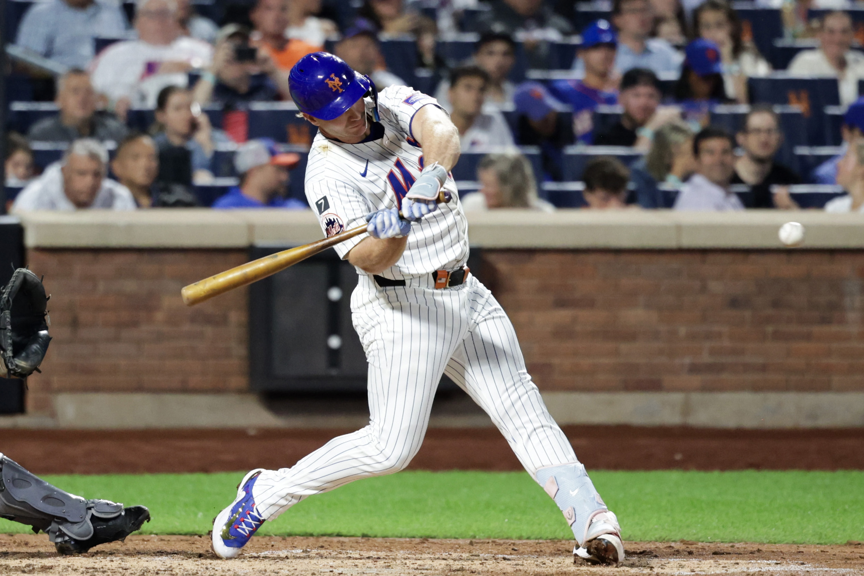Houston Astros Expected to Pursue Mets Pete Alonso in 2025 Free Agency