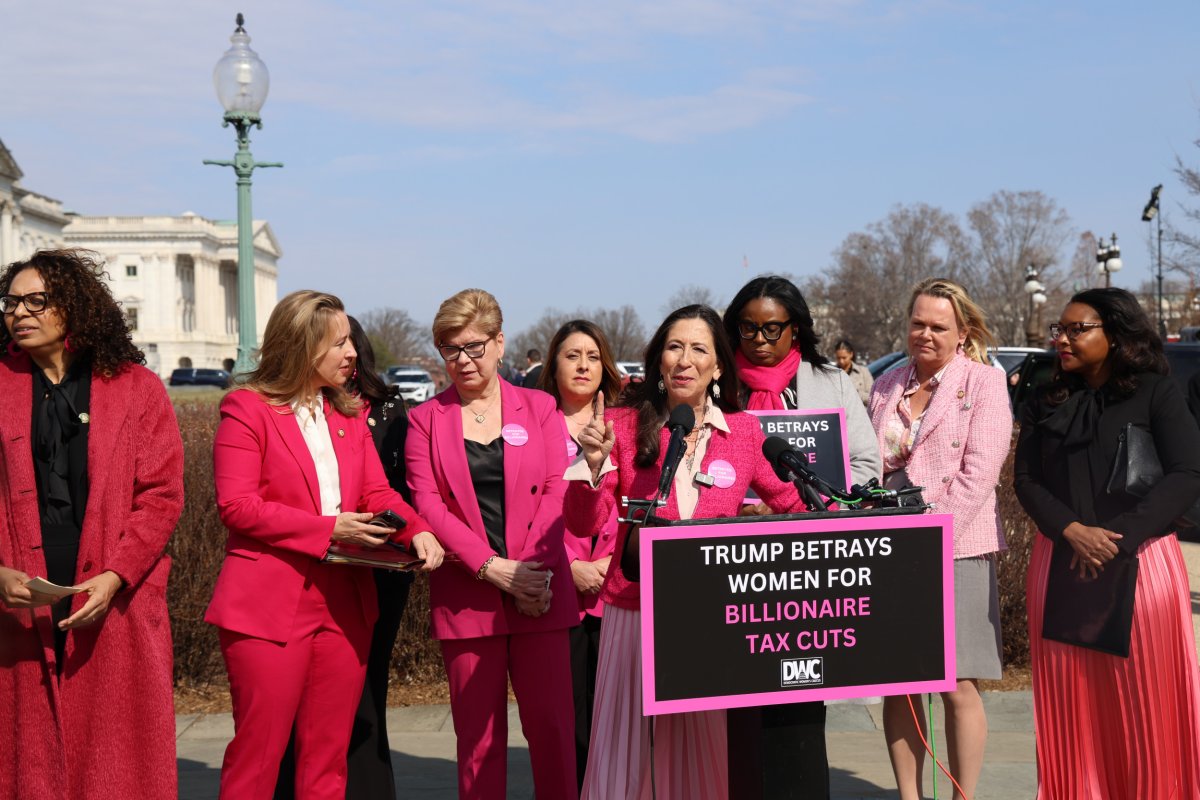 Representative Teresa Leger Fernández speaks