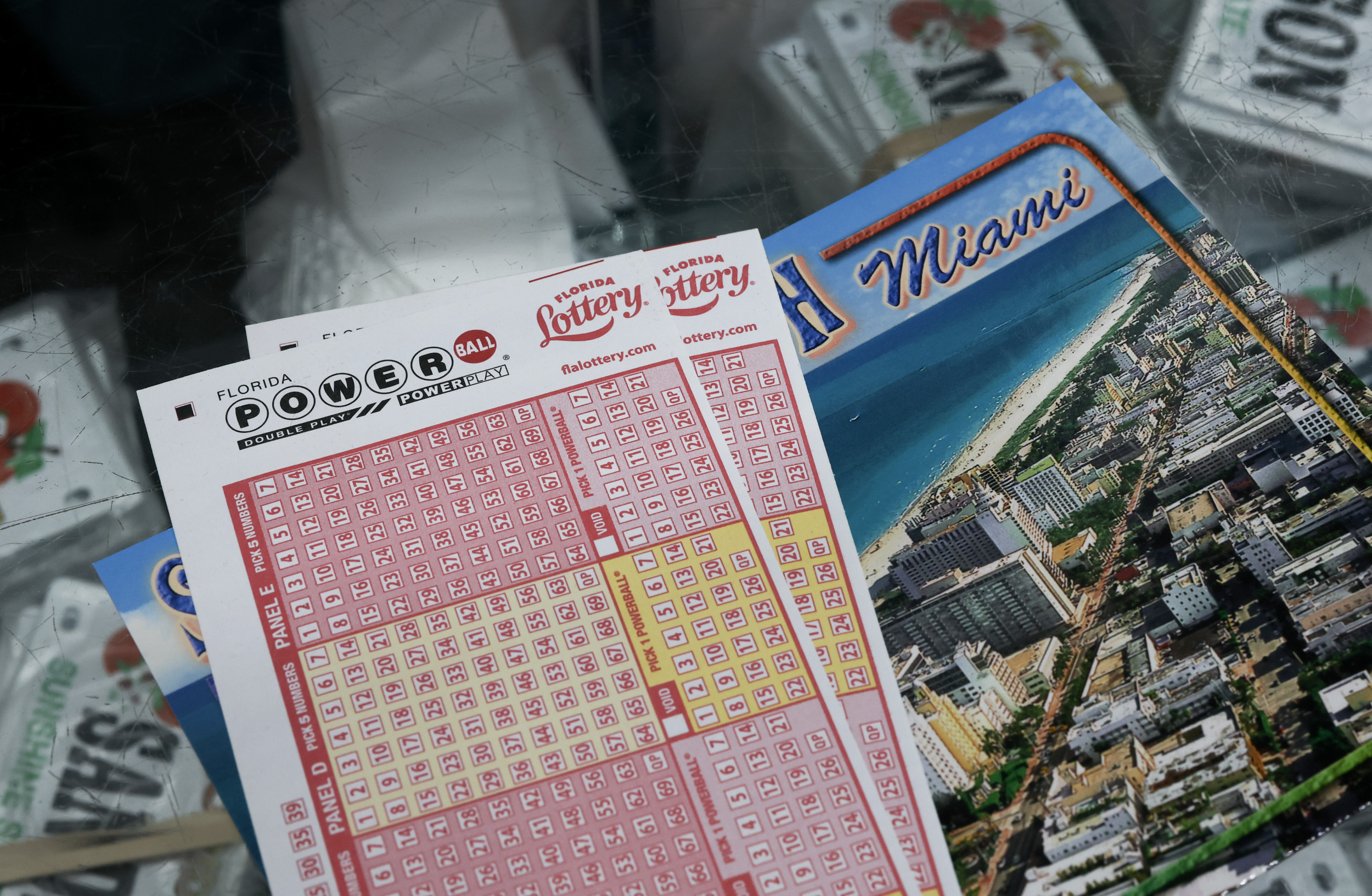 Powerball Climbs to $1 Billion Ahead of Saturday's Drawing: What to Know