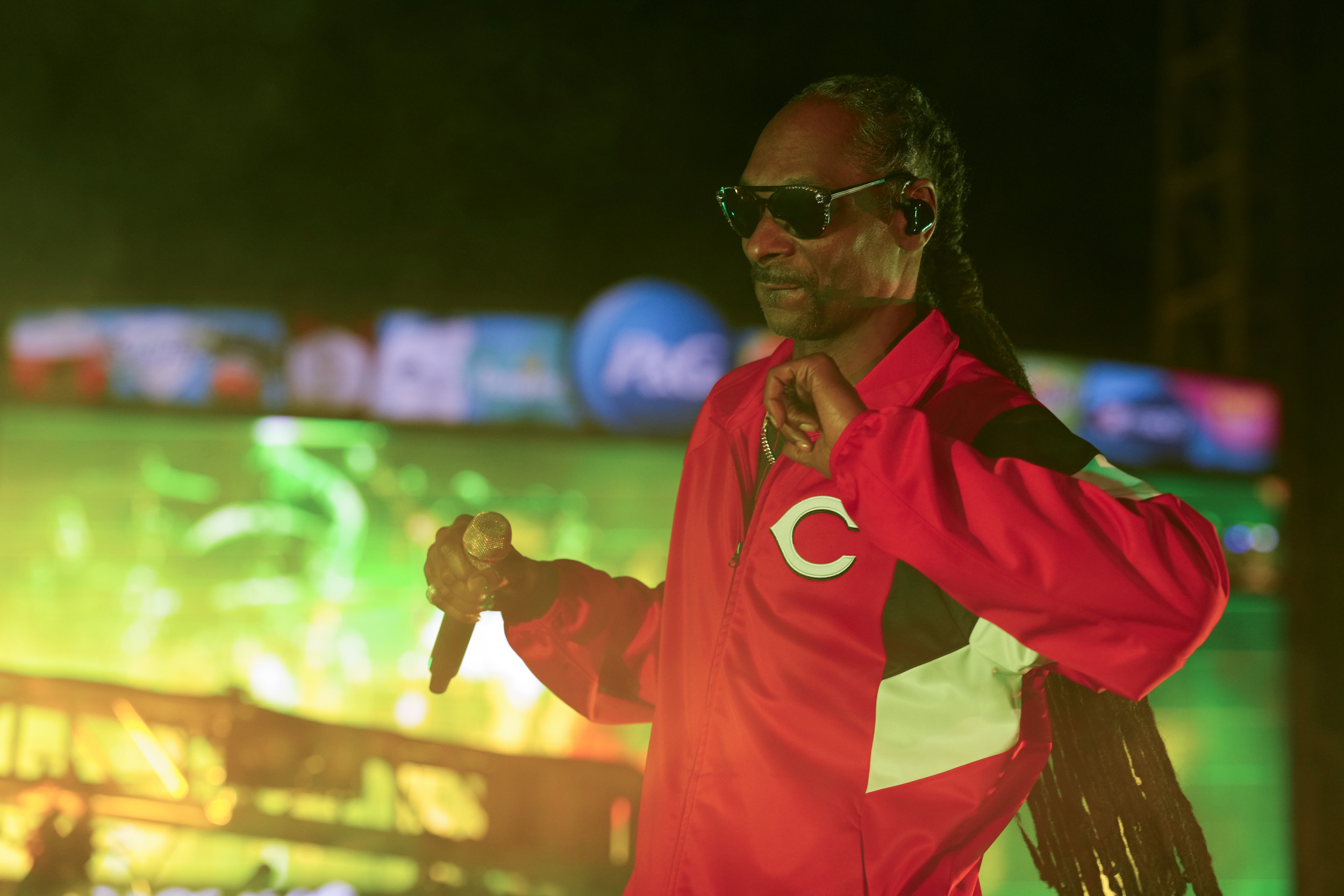 Snoop Dogg Reacts to Criticism Over Controversial 'Lightyear' LGBTQ+ ...