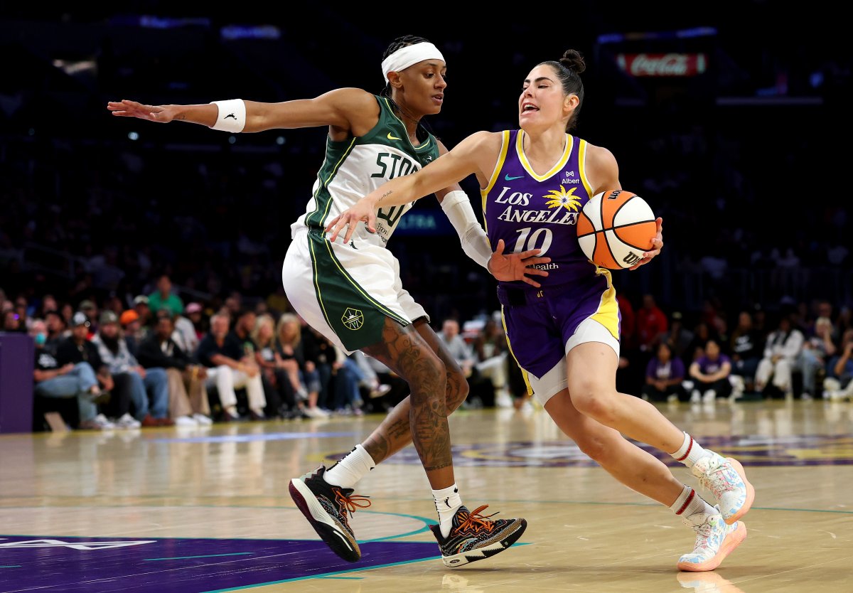 Kelsey Plum #10 of the Sparks