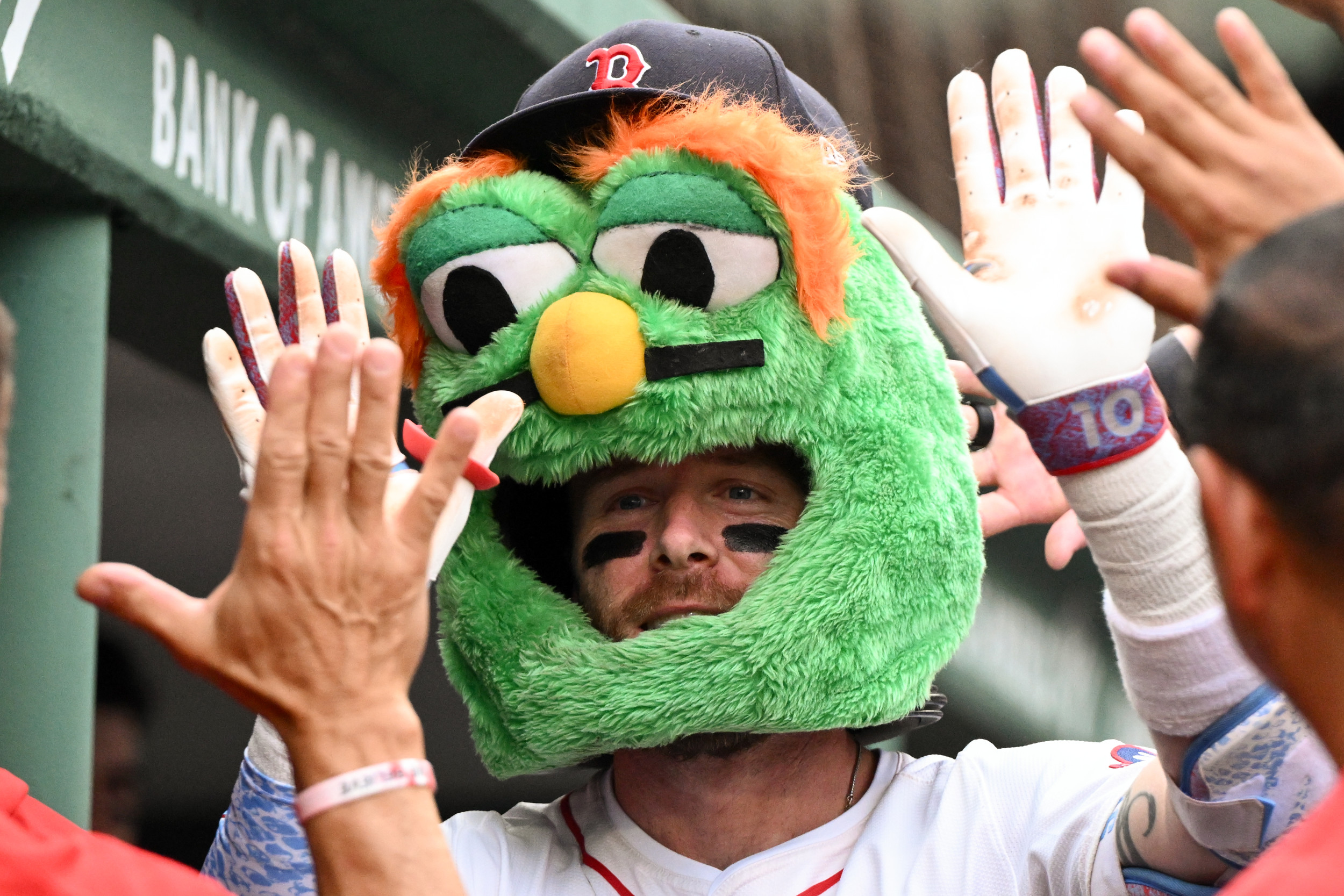 Red Sox Benefit From One Of Weirdest Home Runs In MLB History