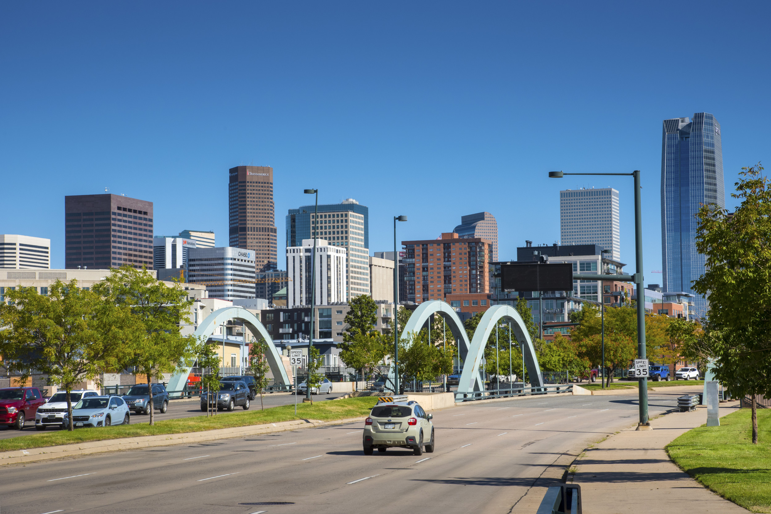 https://d.newsweek.com/en/full/2713954/denver-colorado.jpg