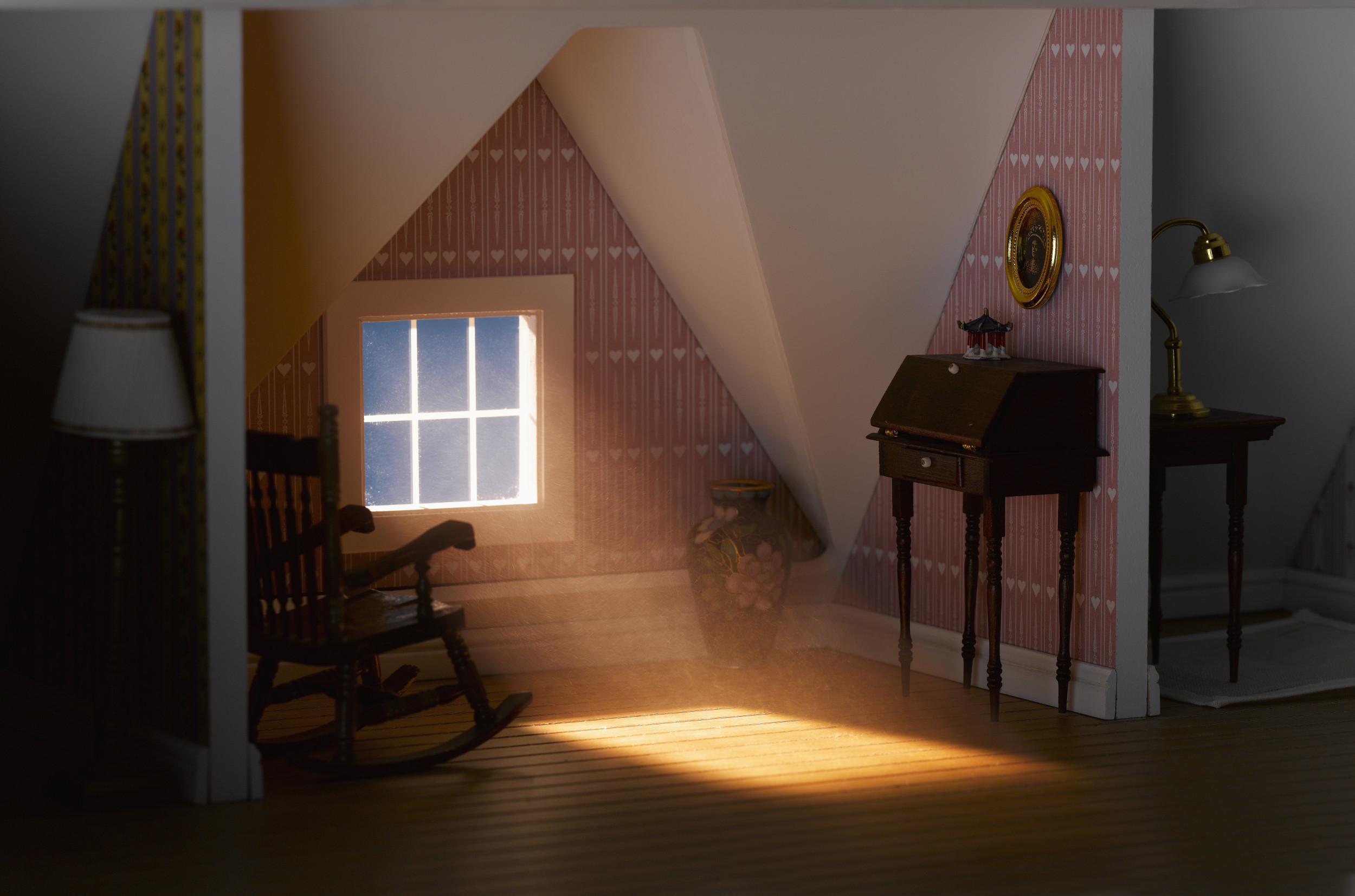 Horror at Weird Looking Thing Man Finds While Cleaning Attic: Nightmare Fuel