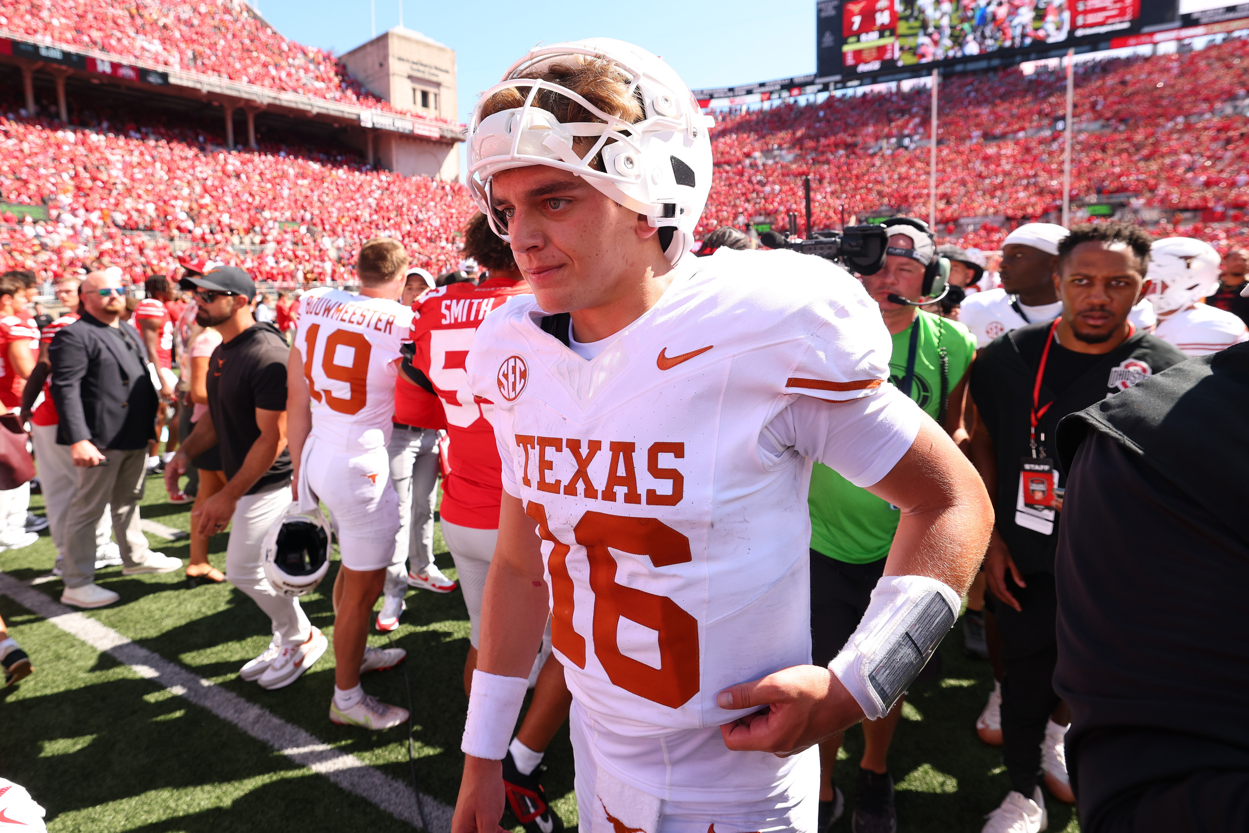 Texas Plummets in College Football AP Poll Following Arch Mannings Struggles