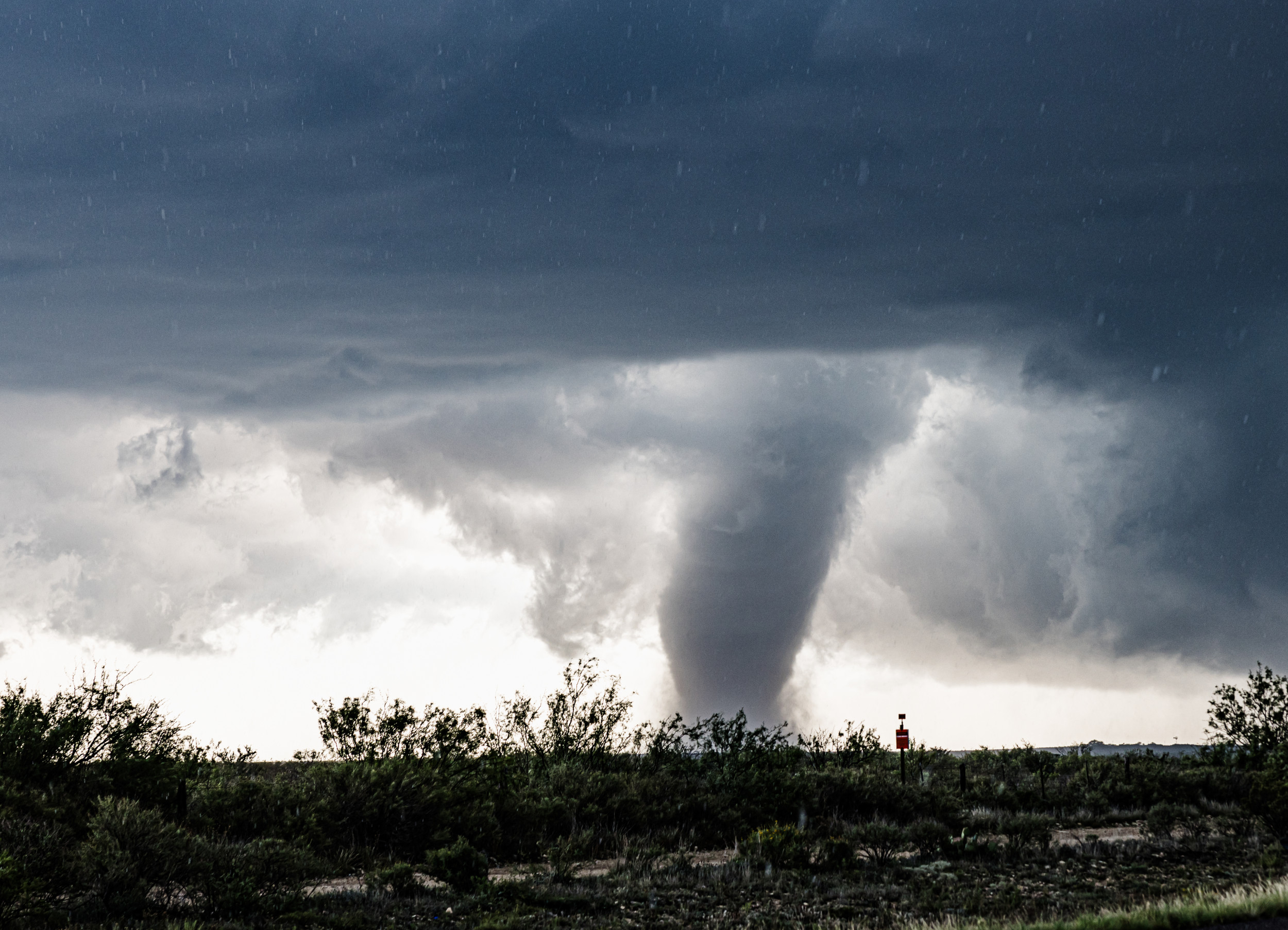 https://d.newsweek.com/en/full/2715943/nearly-million-new-yorkers-warned-tornado.jpg