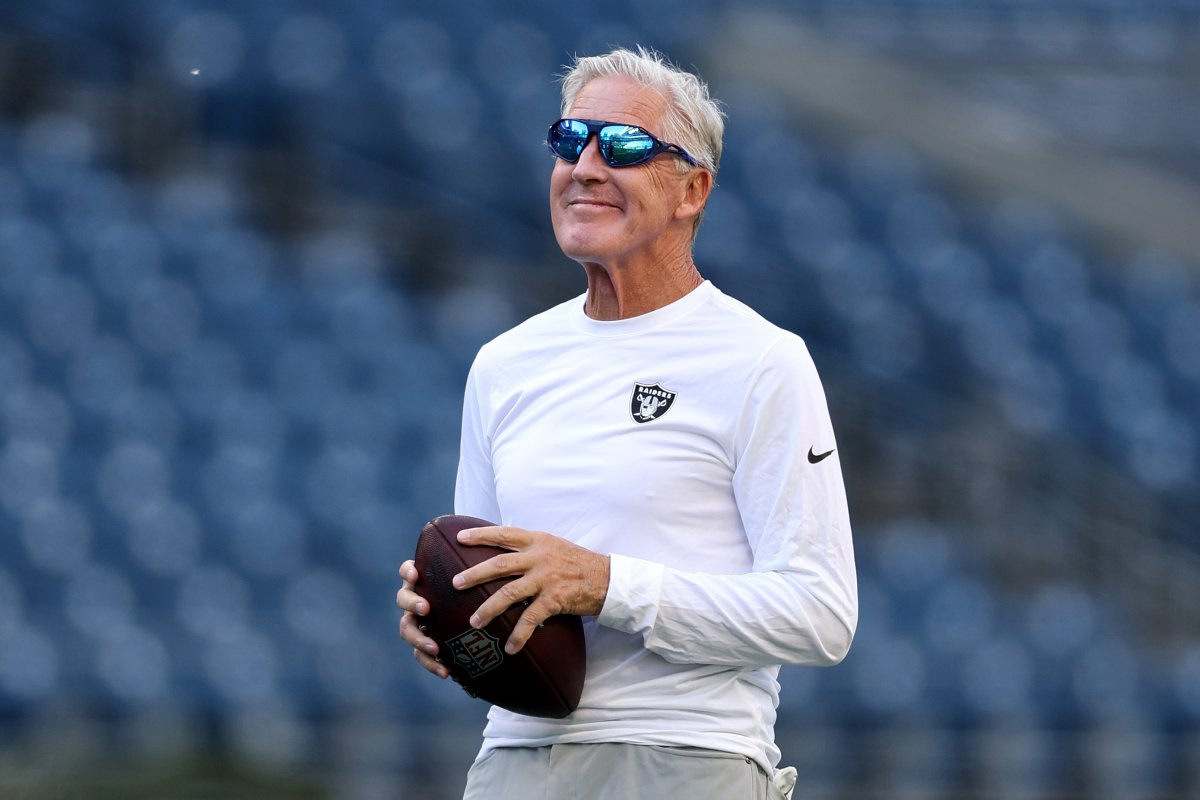 Raiders Make Surprising Decision on Former Pro Bowl Weapon Before Week 1