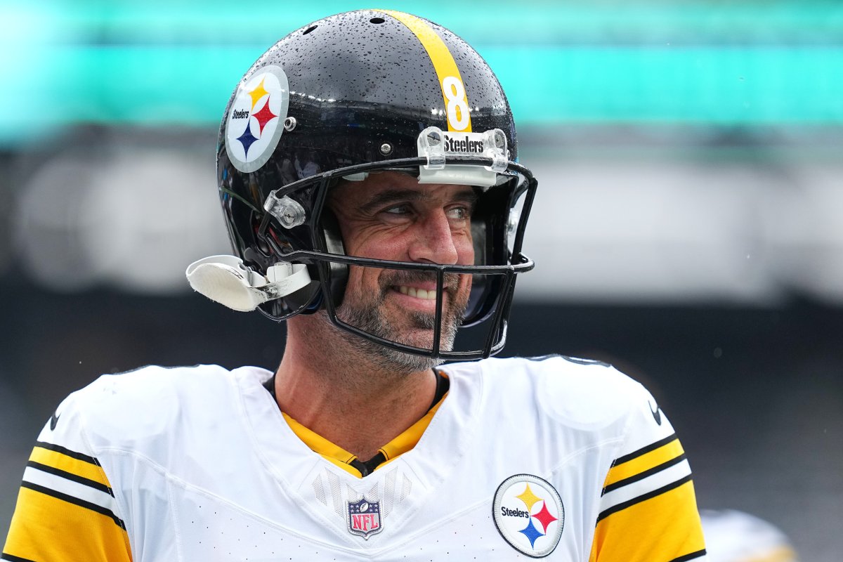 Steelers Star Shares Bold Prediction for Aaron Rodgers in Week 1