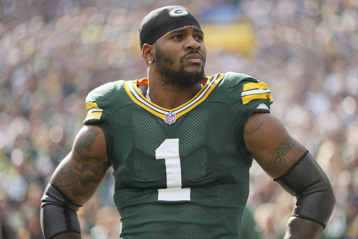 THE TITLETOWN PROMISE 💚: Micah Parsons shook the entire NFL world with an emotional announcement in his debut in Green Bay, declaring that he would donate his first Packers paycheck to youth programs across Wisconsin—declaring that ‘‘I want my Green Bay journey to start by giving back’, instantly capturing the hearts of Cheesehead Nation and keeping Super Bowl dreams alive in Titletown - smp