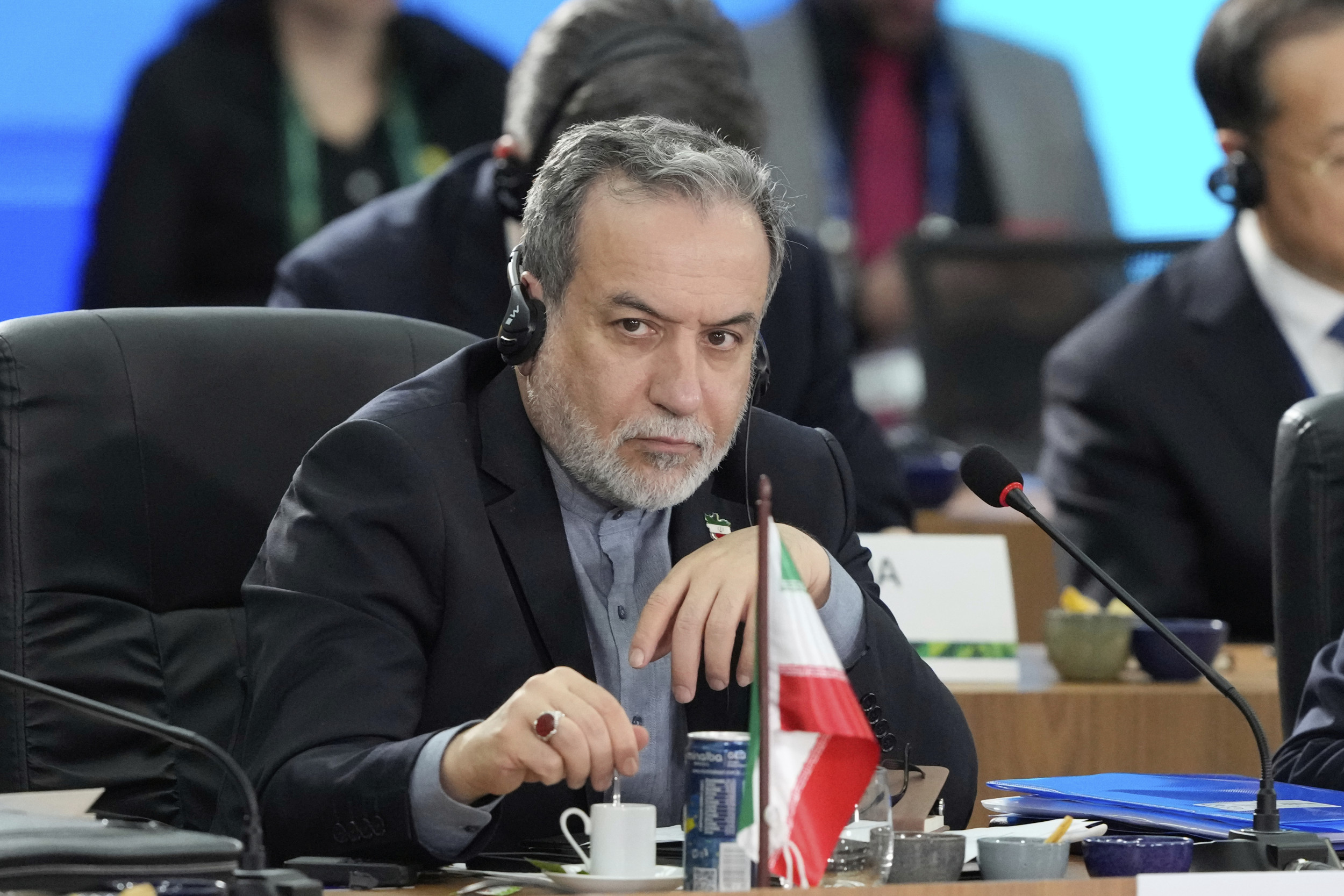 https://d.newsweek.com/en/full/2717886/iranian-foreign-minister-abbas-araghchi.jpg