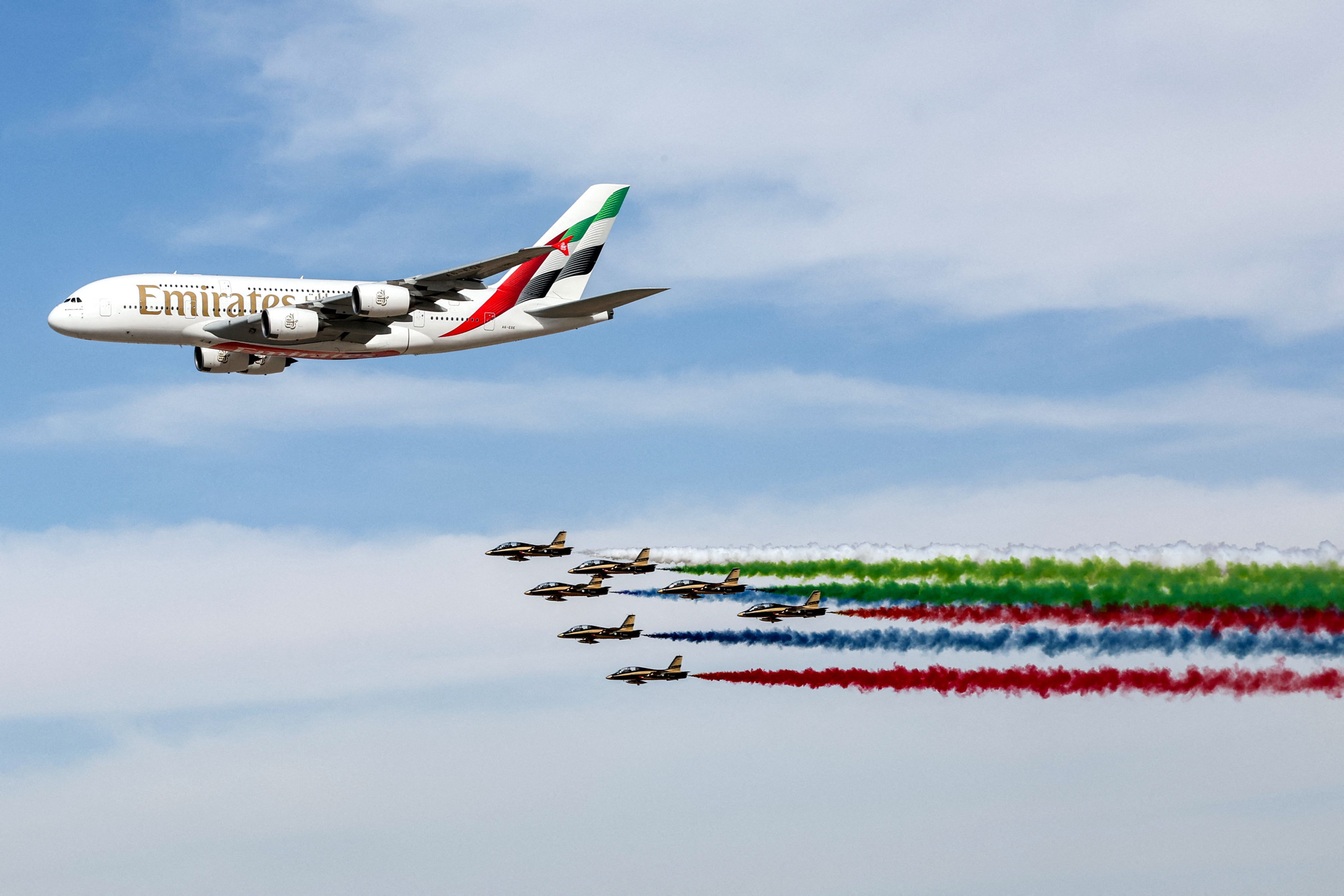 https://d.newsweek.com/en/full/2718031/dubai-new-airport.jpg