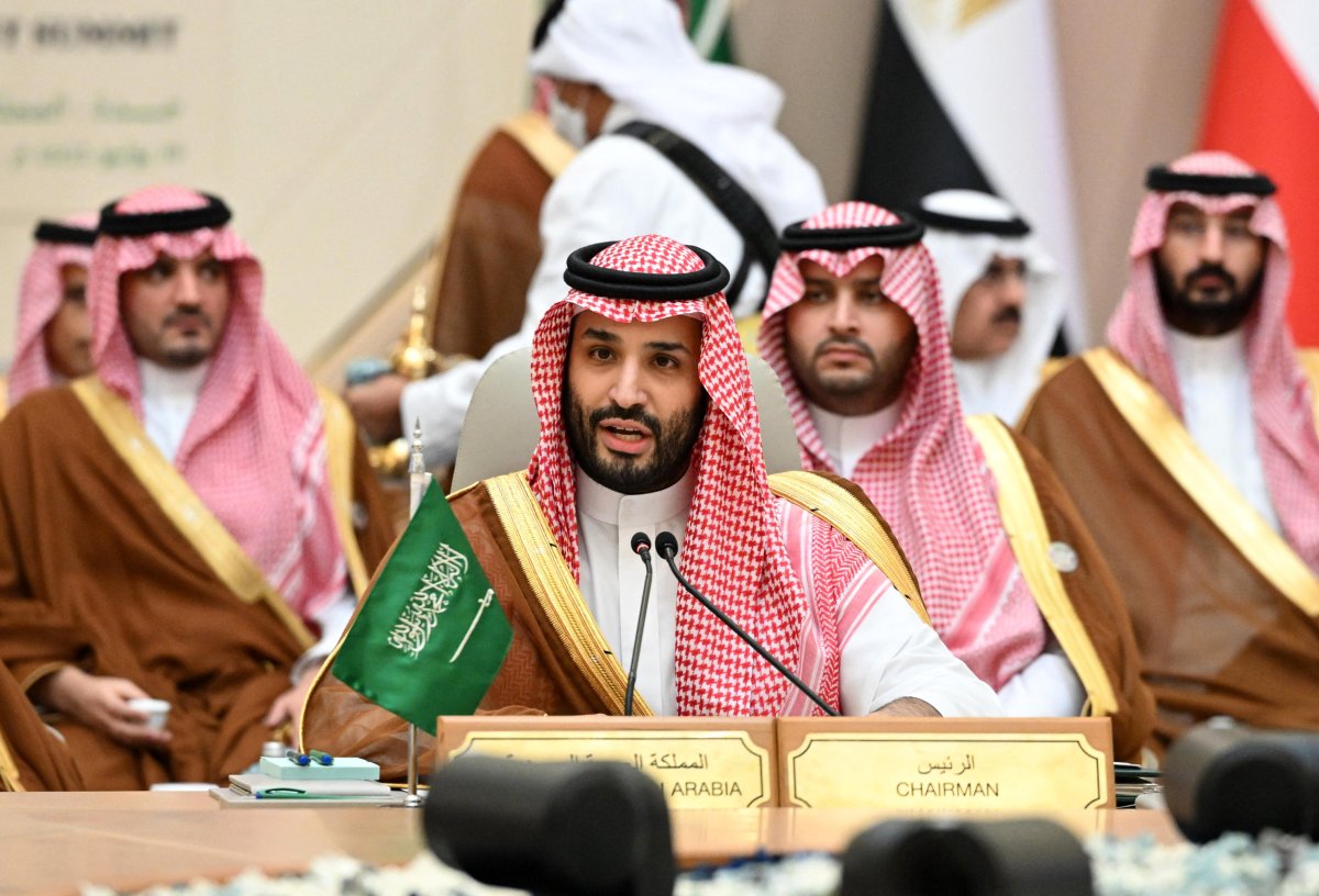 ولیعهد سعودی محمد بن سلمان صحبت می کند