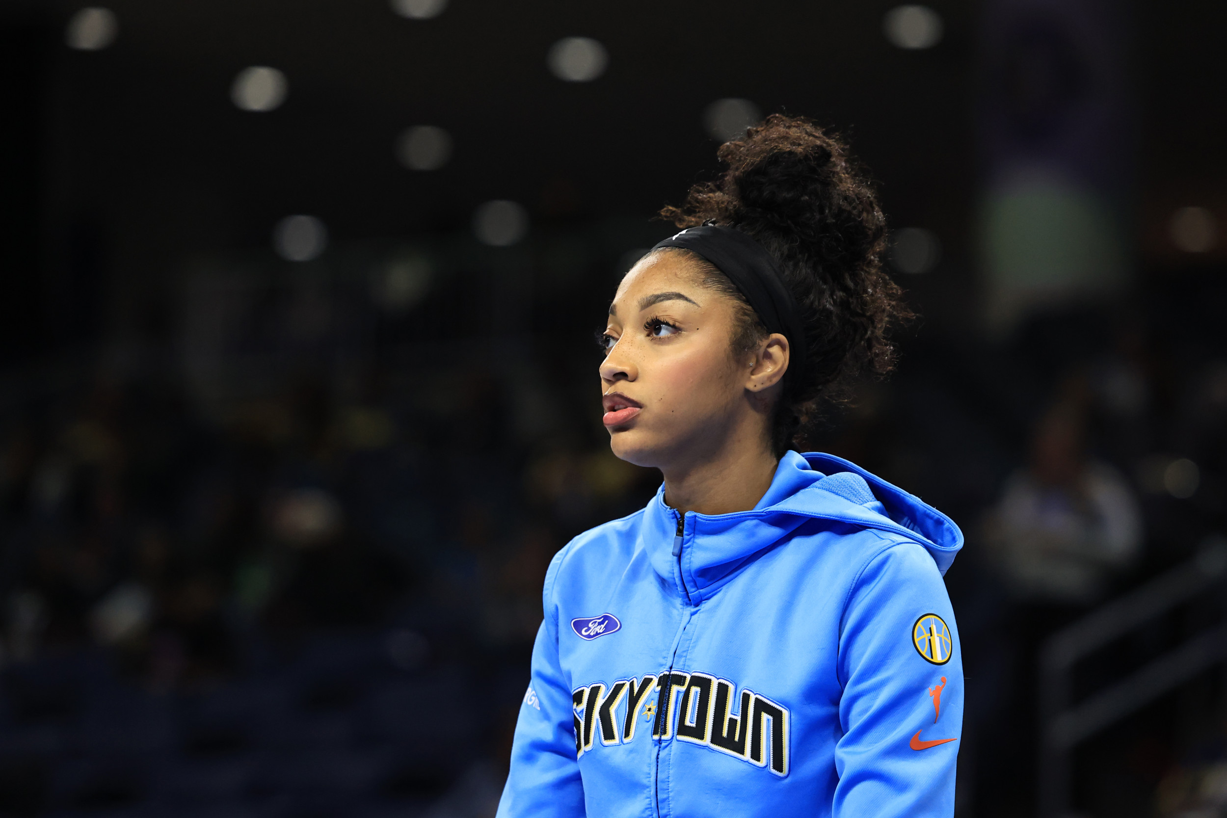 WNBA Executive Calls for Chicago Skys Angel Reese to Demand Trade