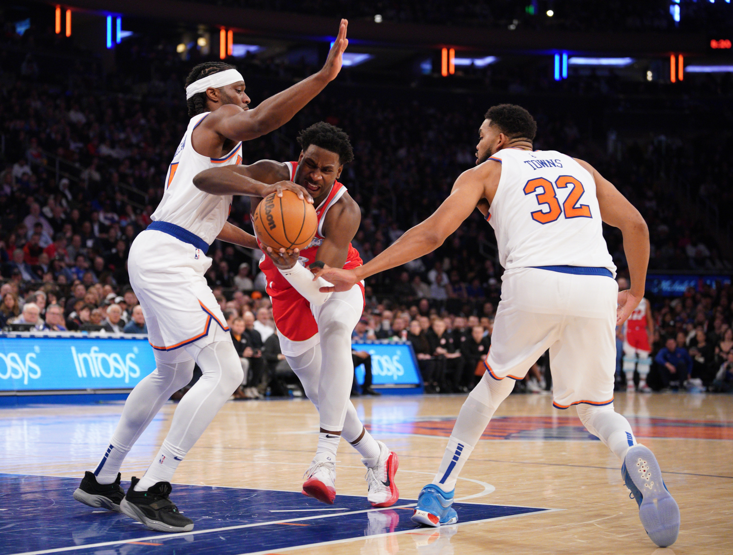 Heat Interested in Poaching Knicks Free Agent Big Man: Report