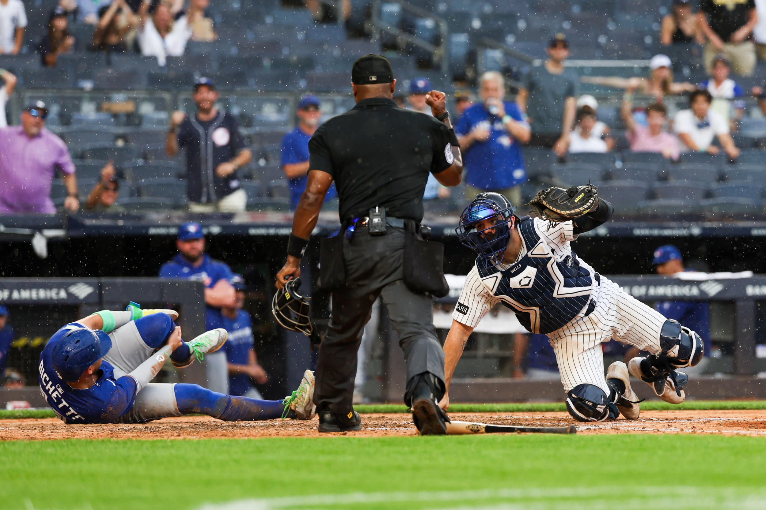 Blue Jays Suffer Untimely Bo Bichette Setback with Yankees Threat Looming