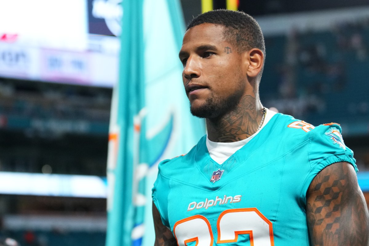 Miami Dolphins apertado e Darren Waller