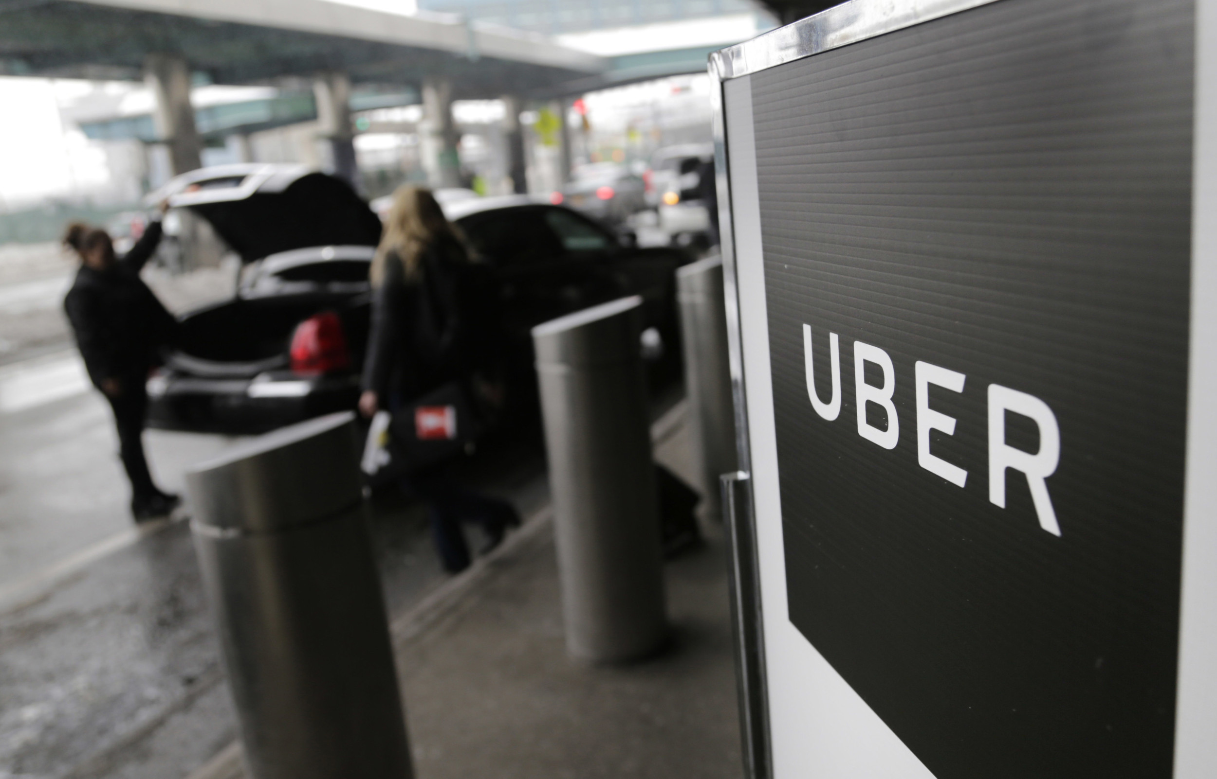 https://d.newsweek.com/en/full/2721159/uber-discriminates-against-ada.jpg