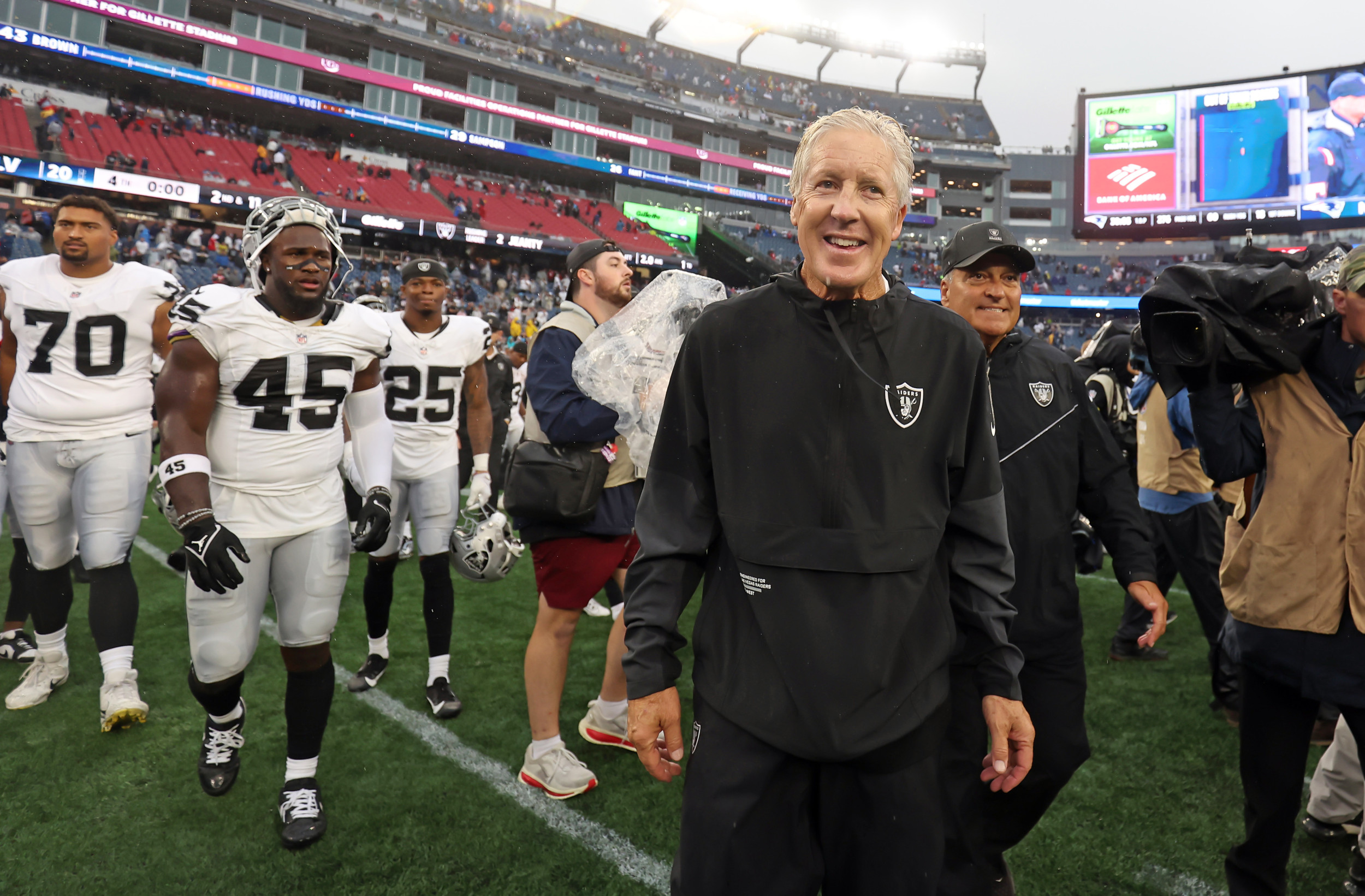 Pete Carrolls Wild Locker Room Behavior Before Raiders-Patriots Turns Heads