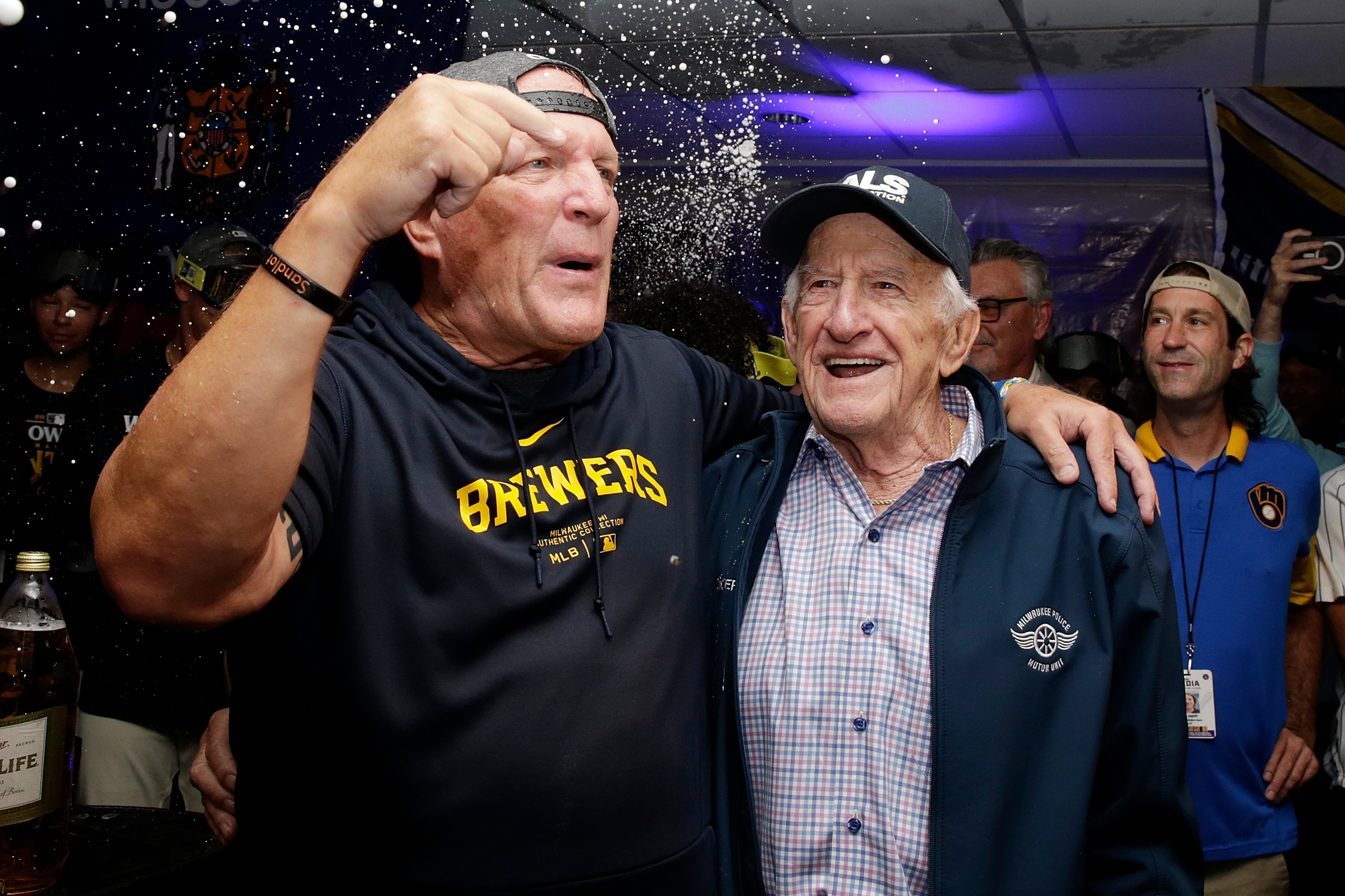 Brewers Under Fire for Fake Bob Uecker Letter After Clinching Postseason Berth