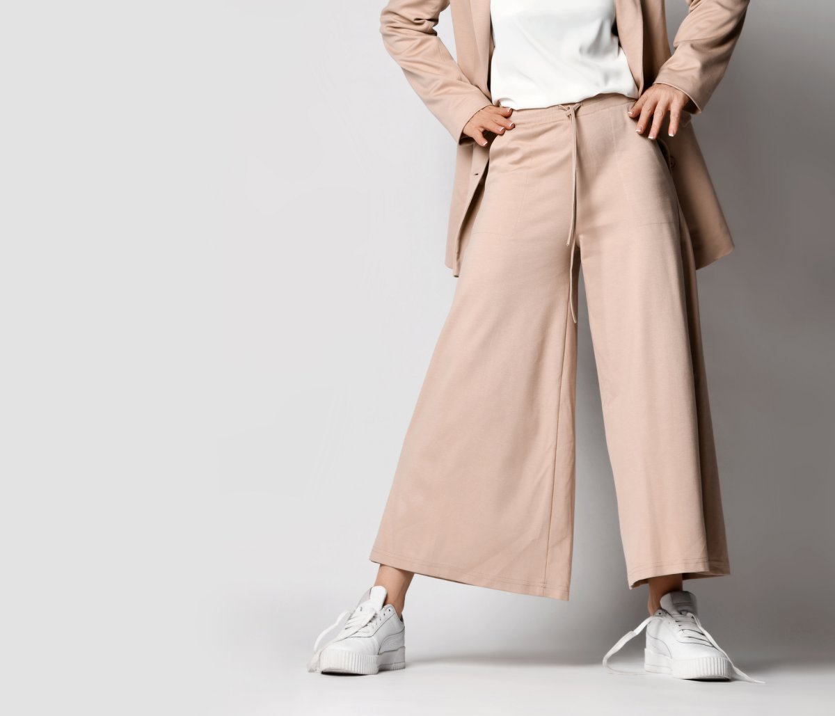 Boss Tells Woman To Change Work Pants, Reason Sparks Fury: ‘Unprofessional’