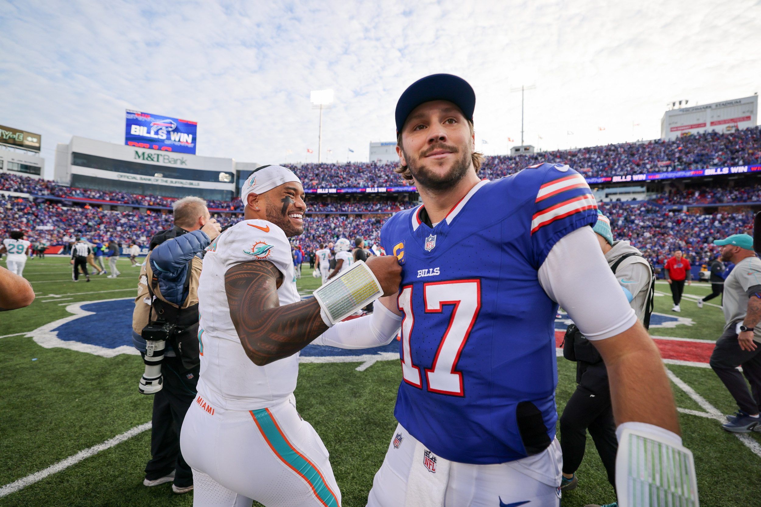 Dolphins' Tua Tagovailoa Gives Shoutout to Josh Allen Ahead of Thursday Night Football