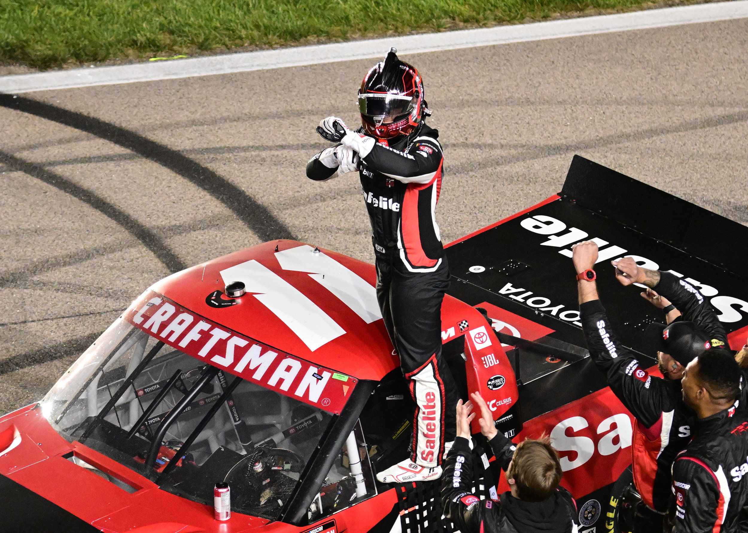 How to Watch EJP 175: Live Stream NASCAR Craftsman Truck Series, TV Channel