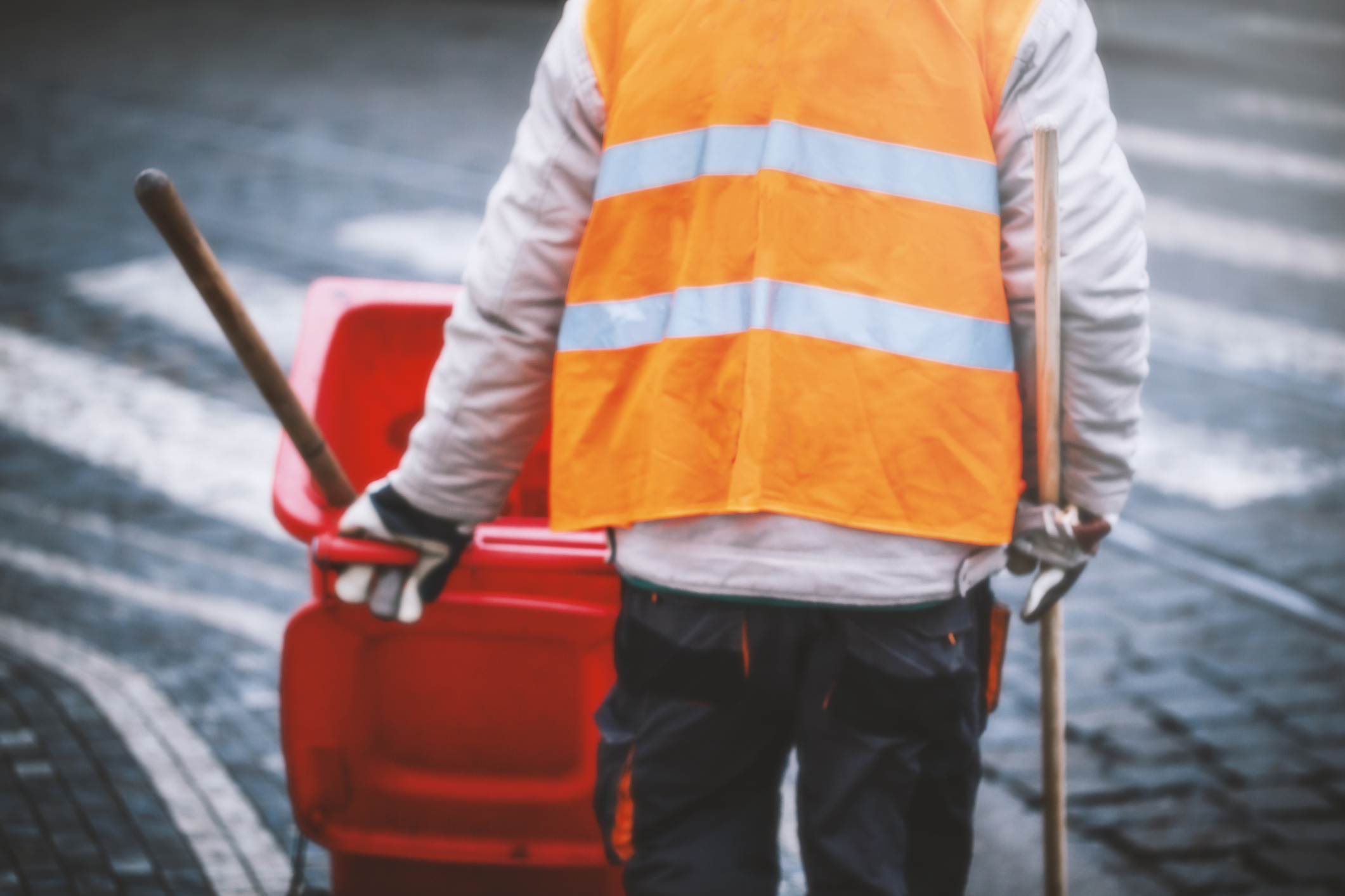 Garbage Man Spots Girl's Craft Scraps—What He Does Next Brings Tears
