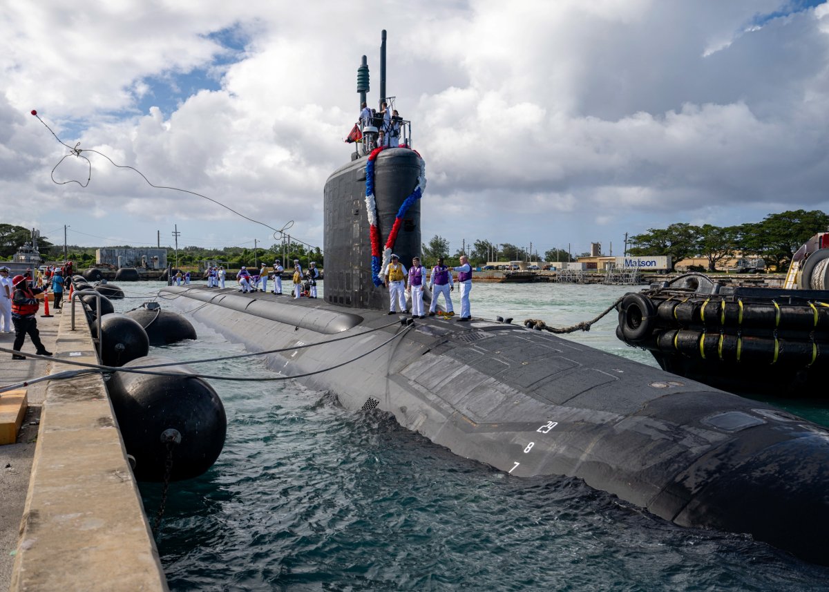 Guam Hosts U.S. Attack Submarine