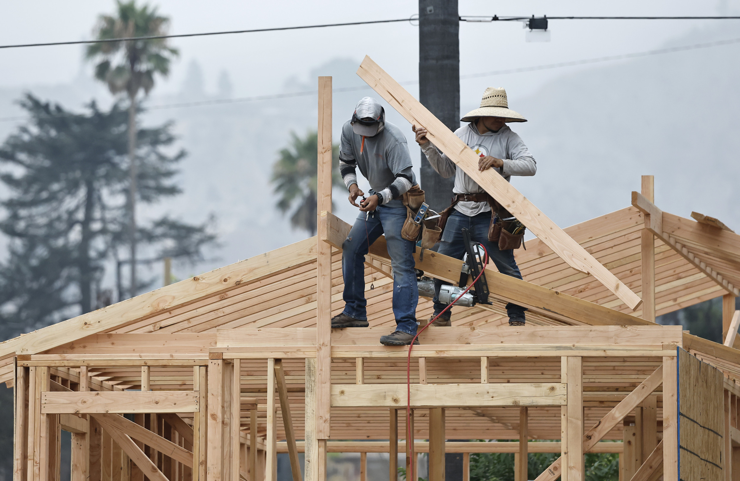 Falling Homebuilding Permits Suggest Troubles Ahead for US Economy
