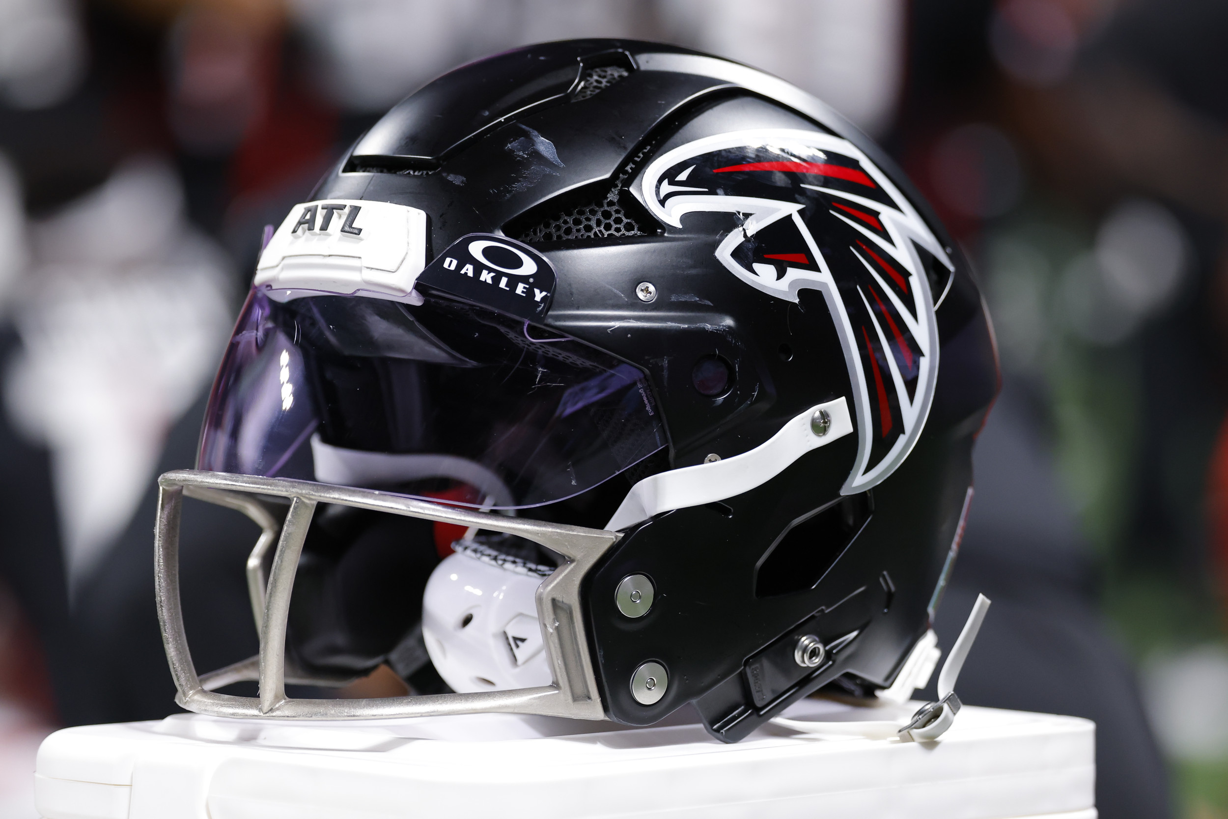 Report: Falcons Make Shocking Decision on Struggling Pro Bowler